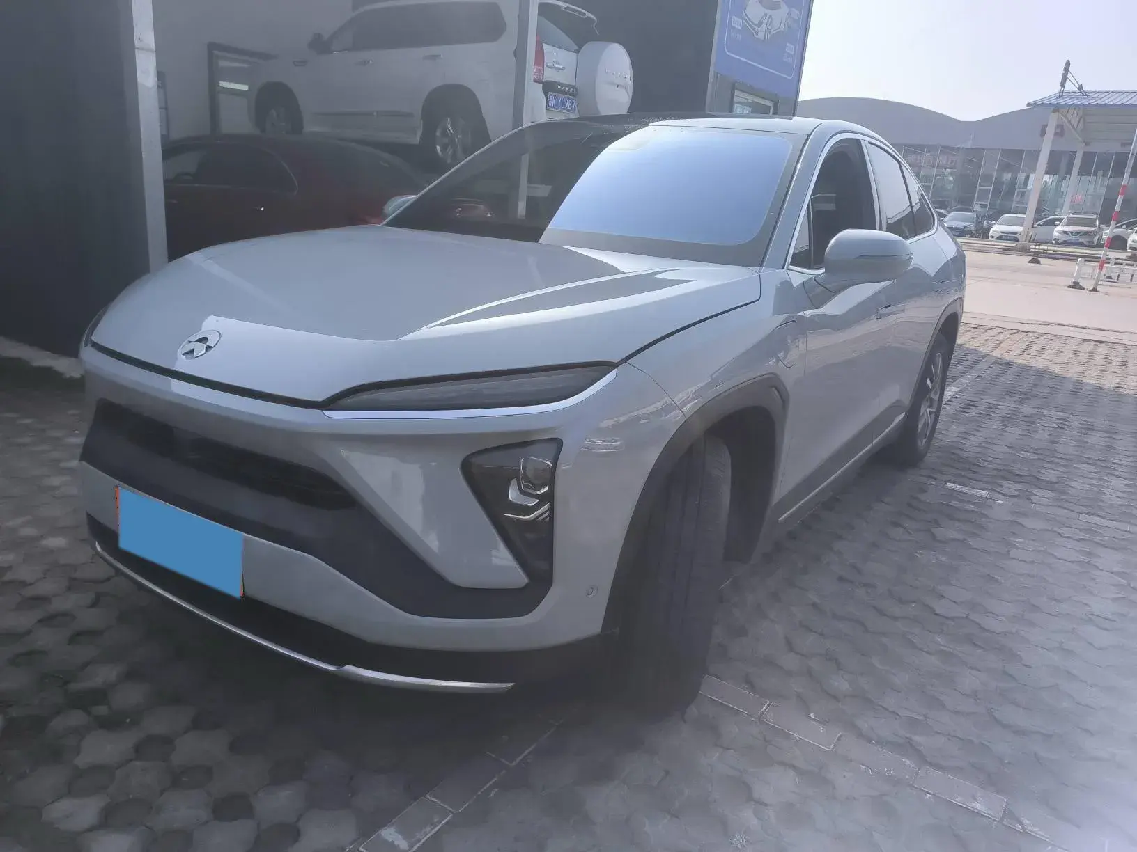 2020 NIO EC6 view 1