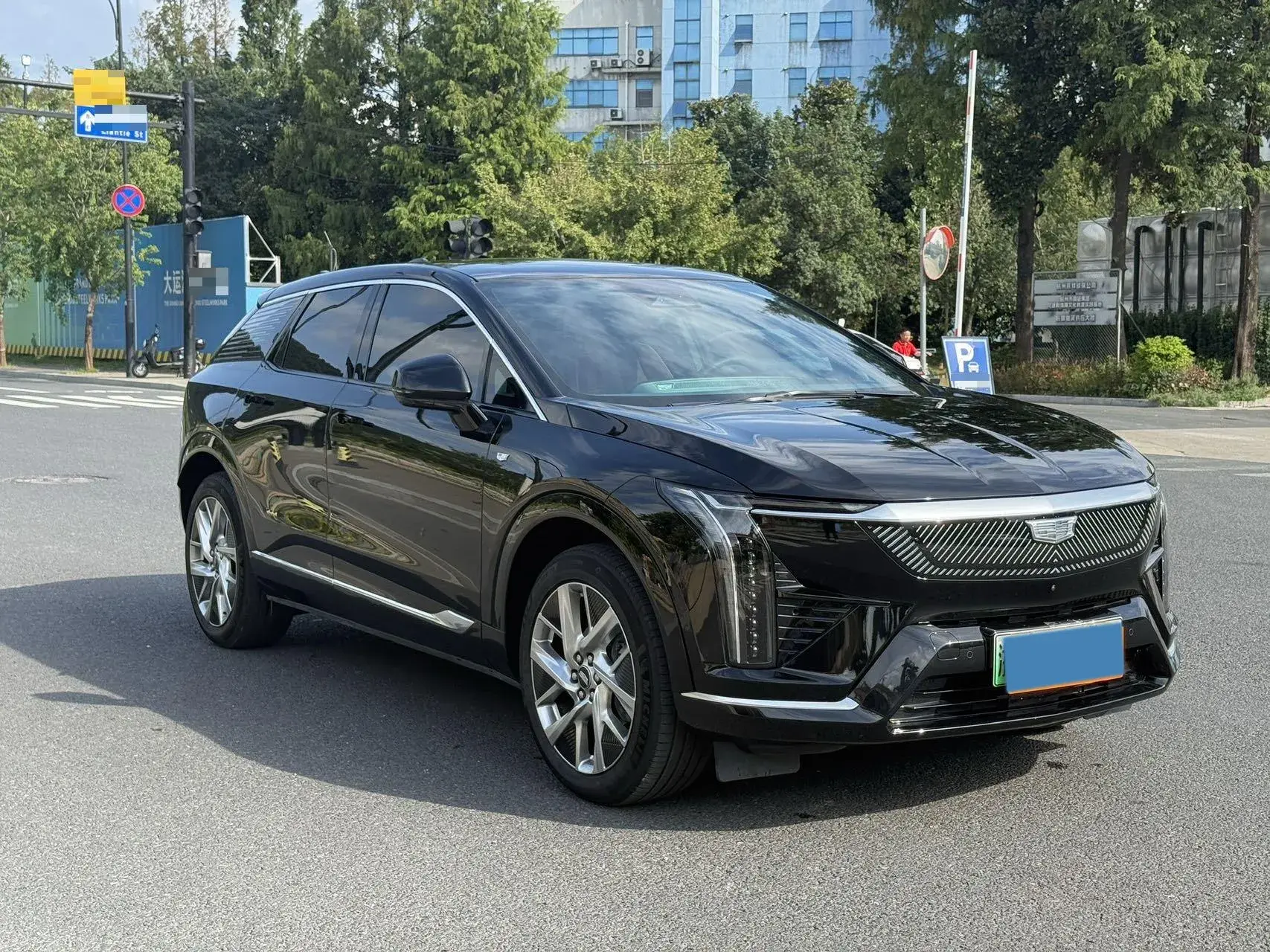 2024 CADILLAC OPTIQ thumbnail 3