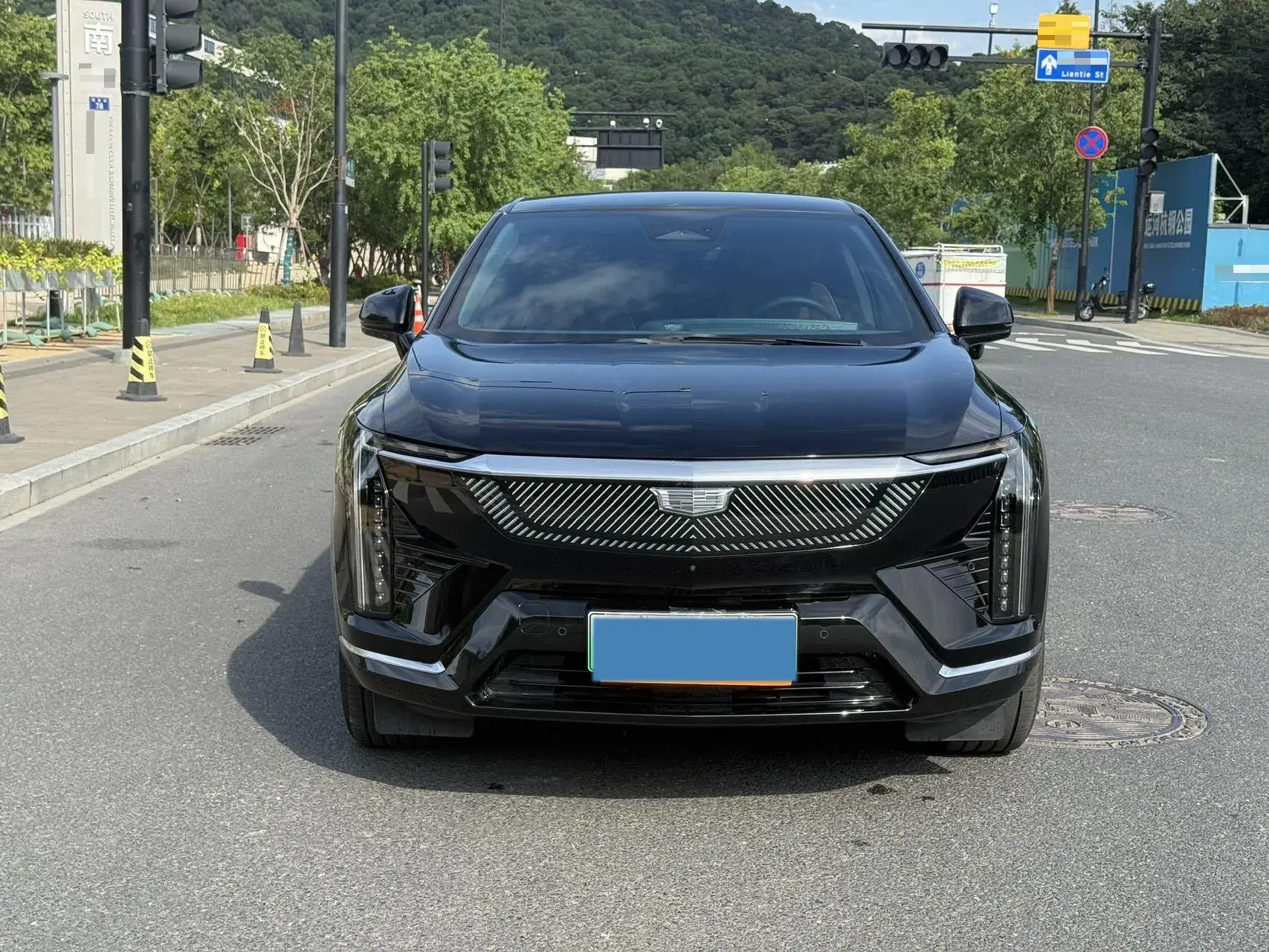 2024 CADILLAC OPTIQ thumbnail 2