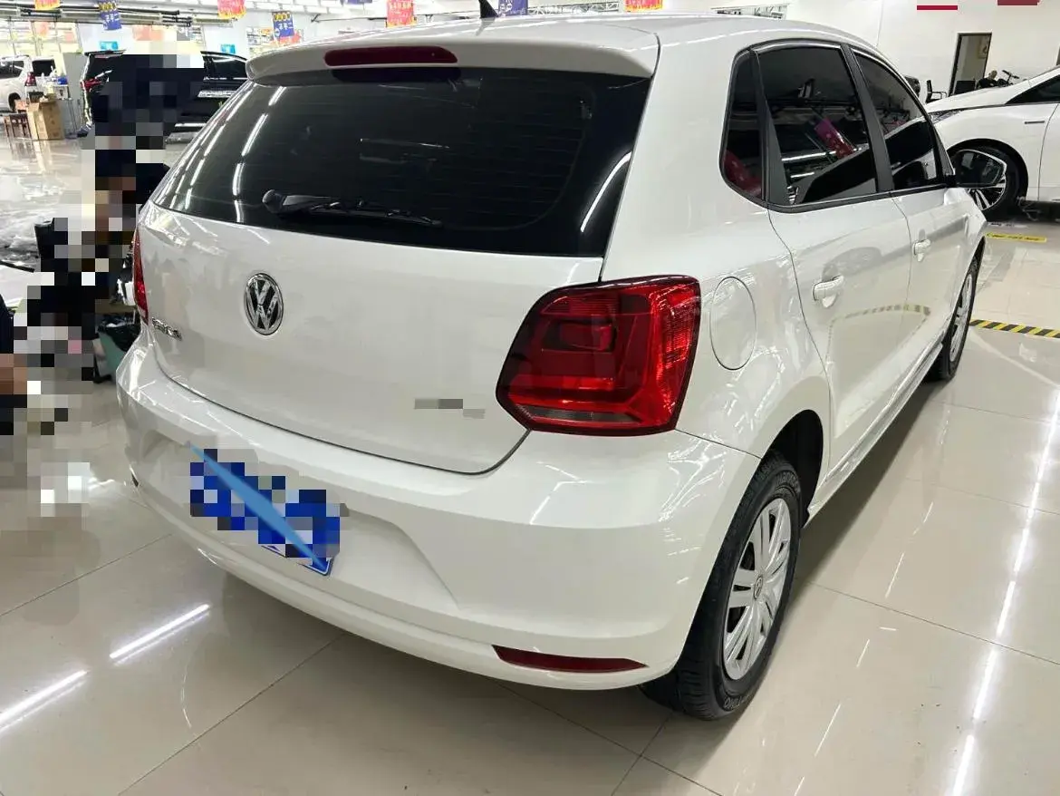 2016 VOLKSWAGEN POLO thumbnail 4