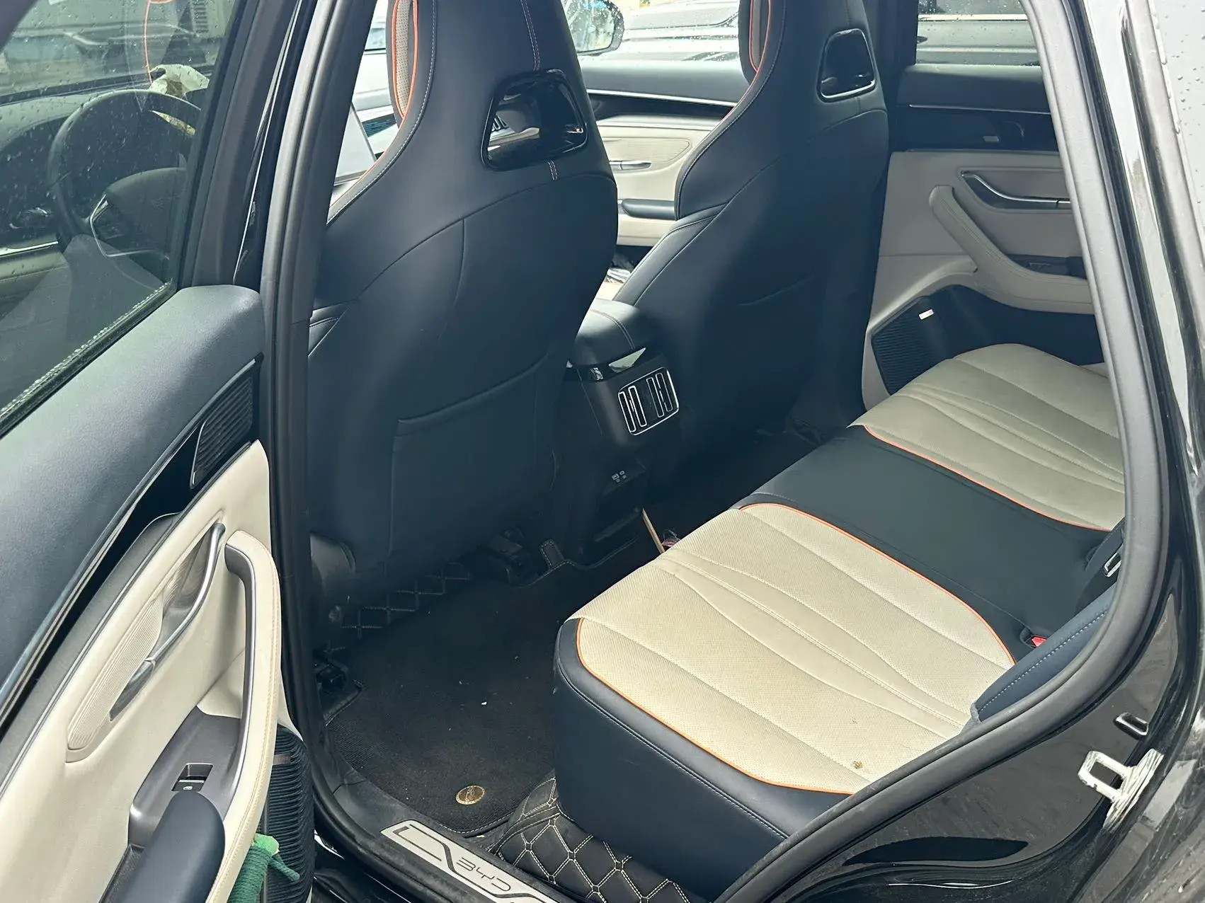 2023 BYD SONG thumbnail 4