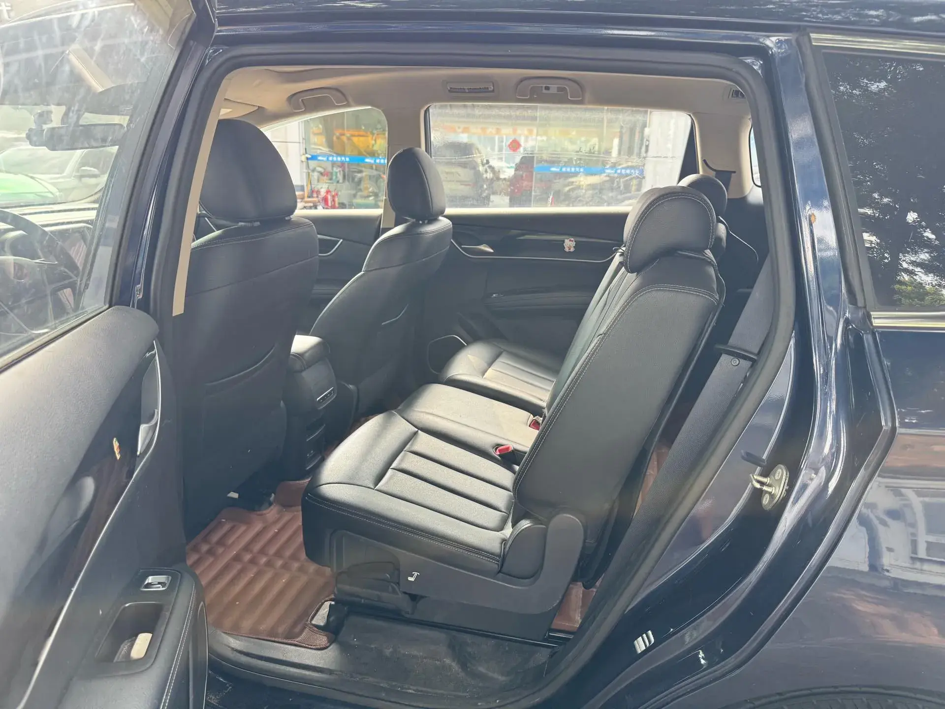 2017 BYD SONG thumbnail 3