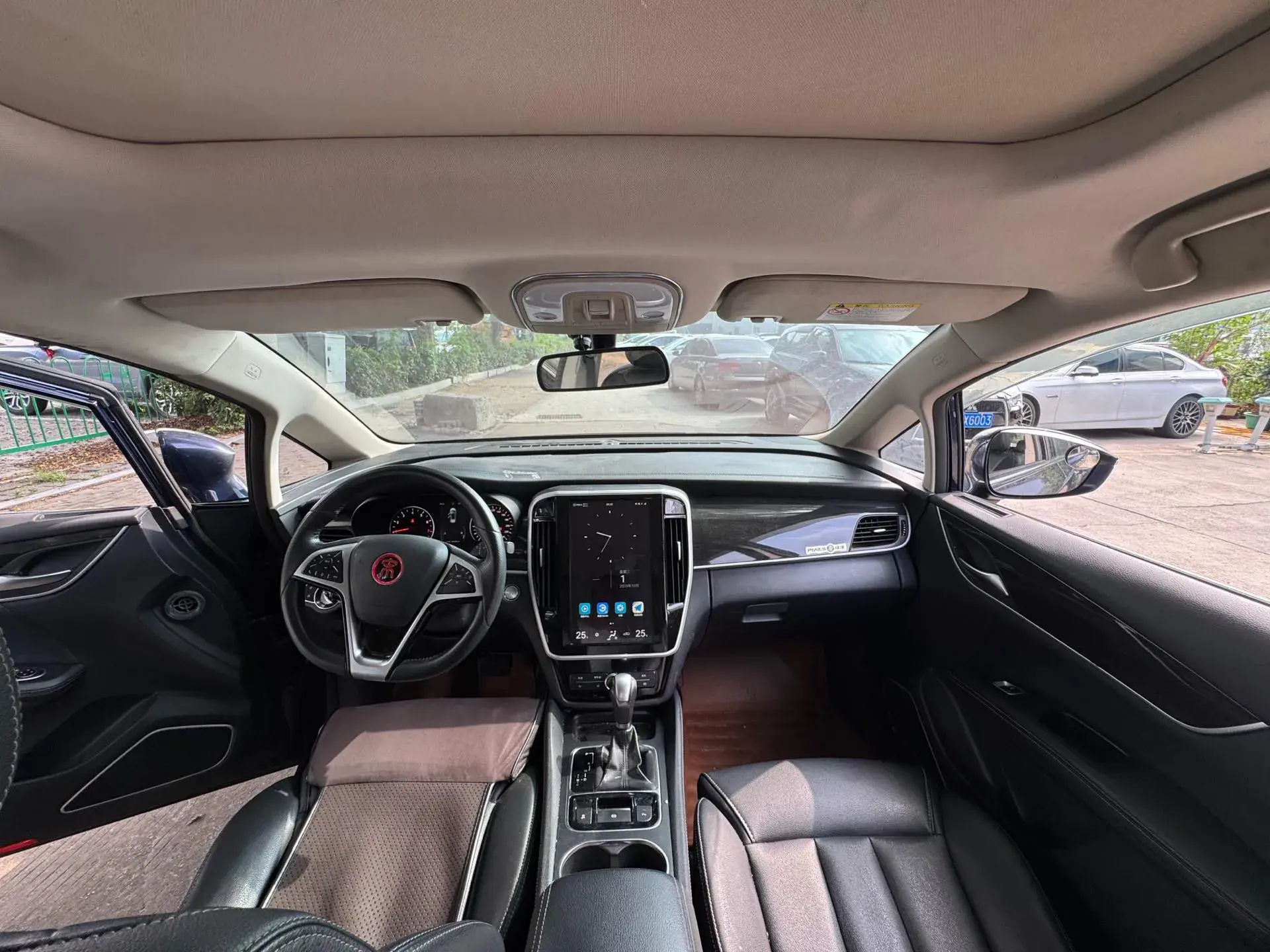 2017 BYD SONG thumbnail 4