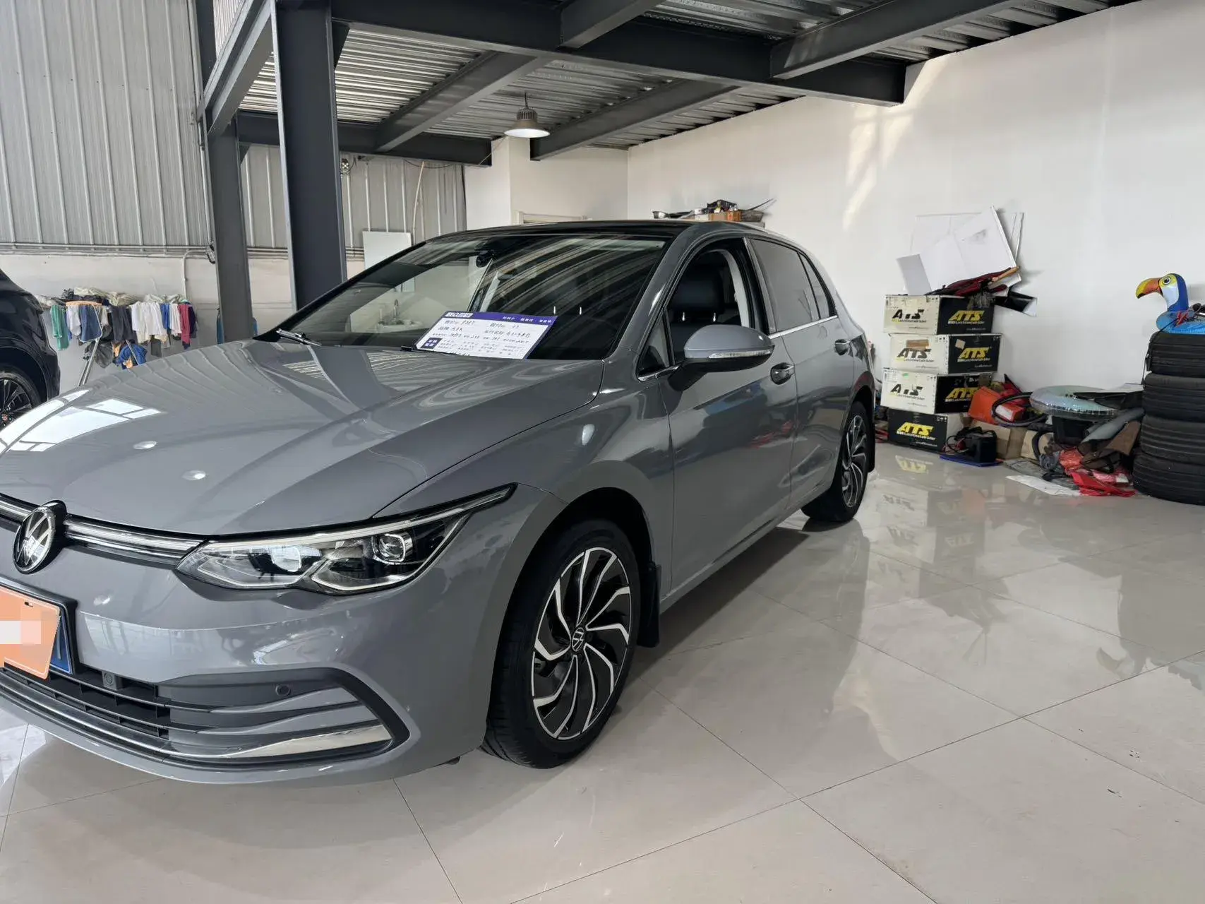 2021 VOLKSWAGEN GOLF view 1