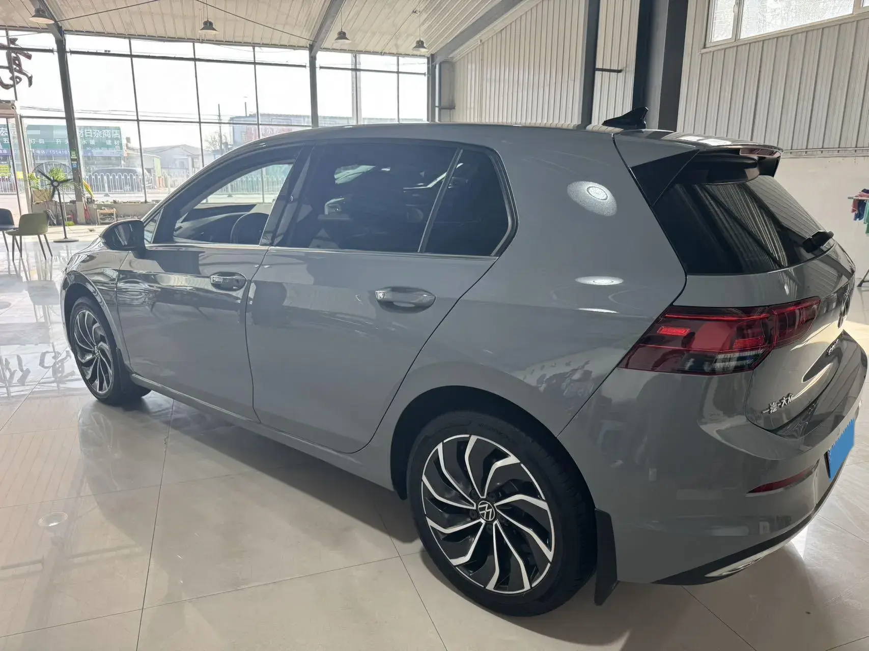 2021 VOLKSWAGEN GOLF thumbnail 4