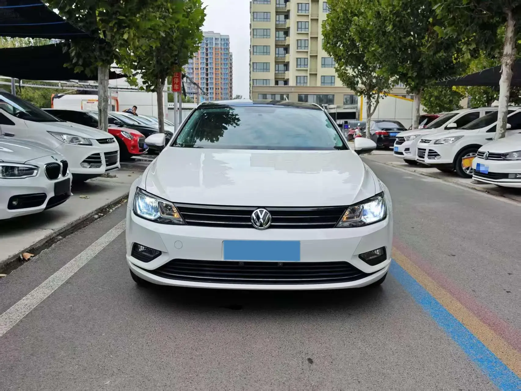 2018 VOLKSWAGEN LAMANDO thumbnail 2