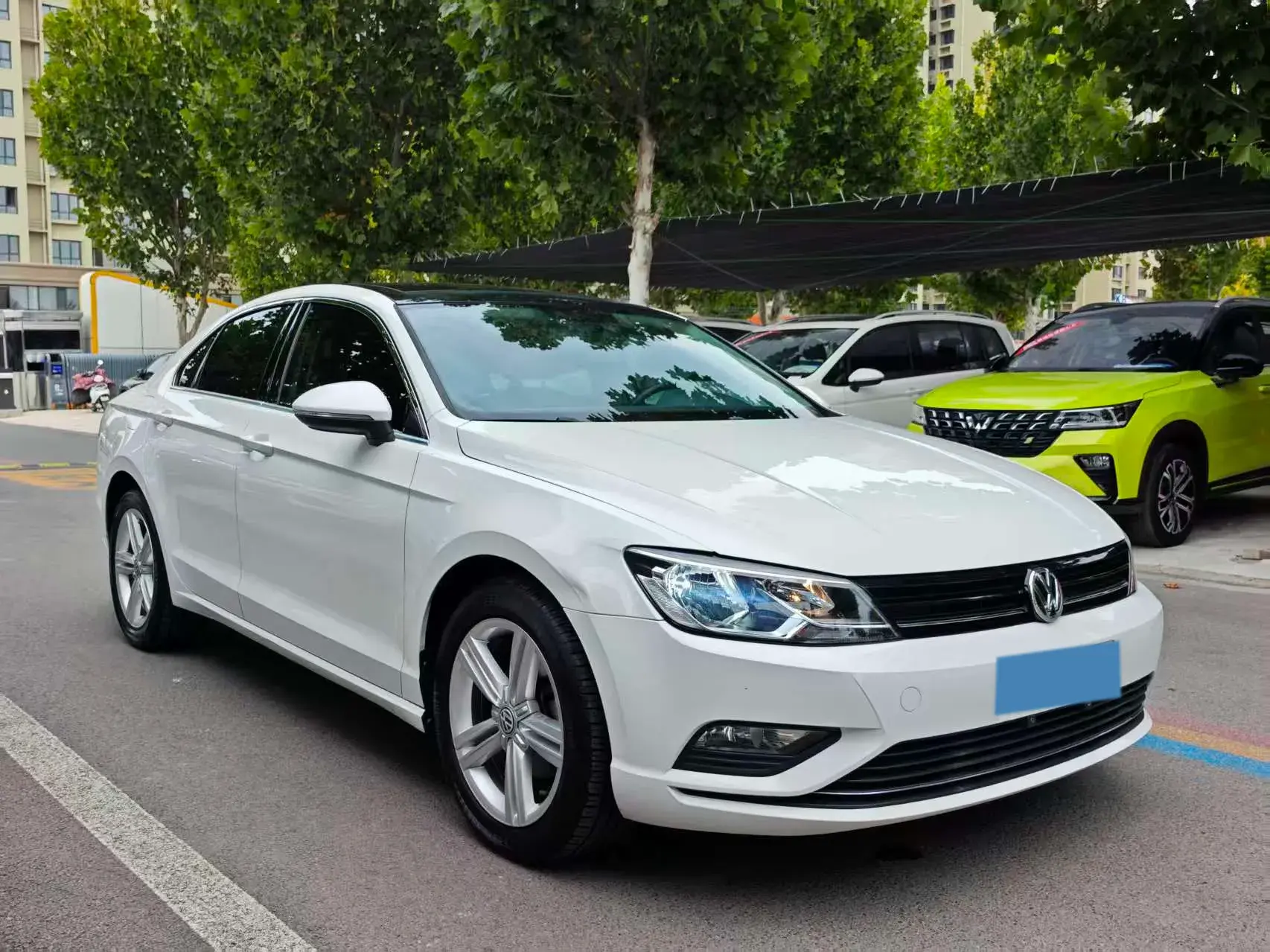 2018 VOLKSWAGEN LAMANDO thumbnail 3