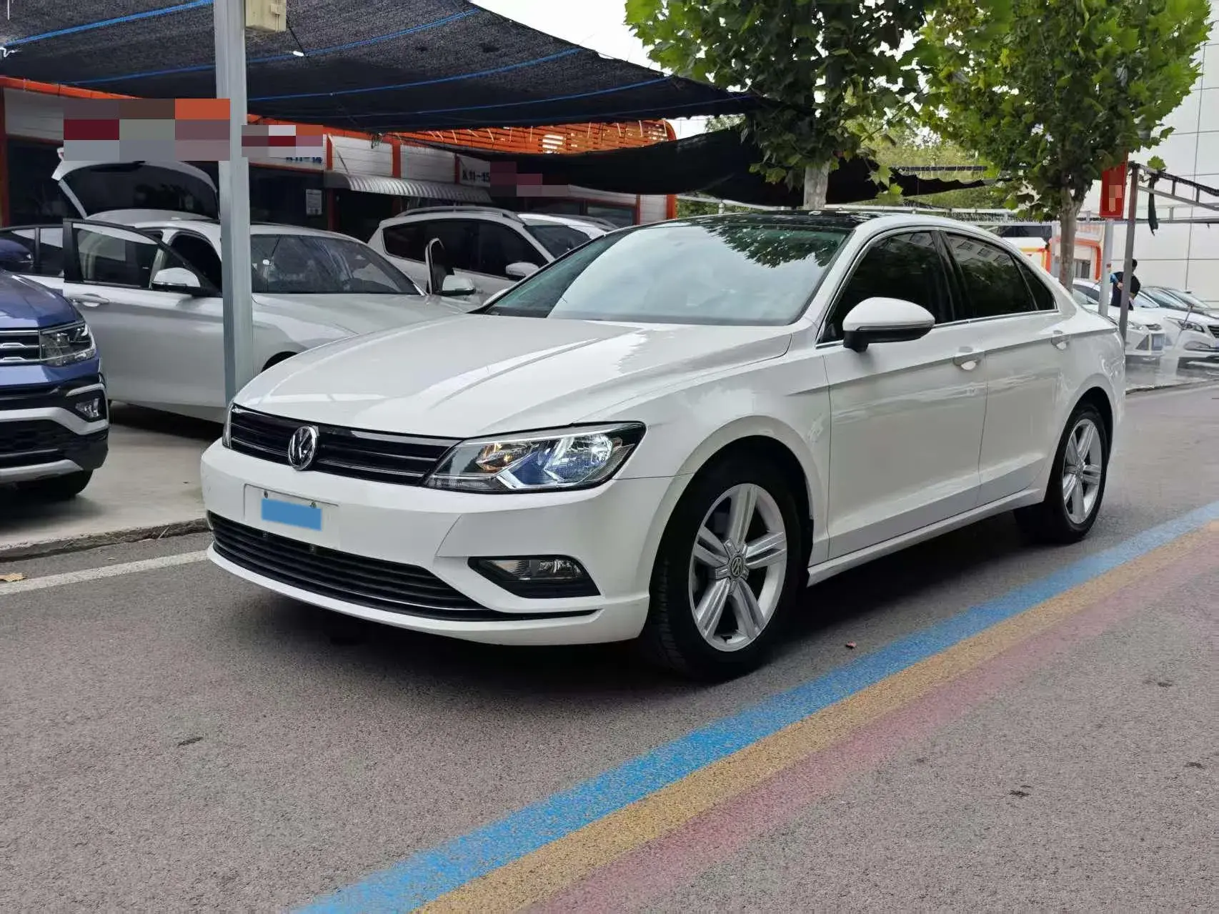 2018 VOLKSWAGEN LAMANDO view 1