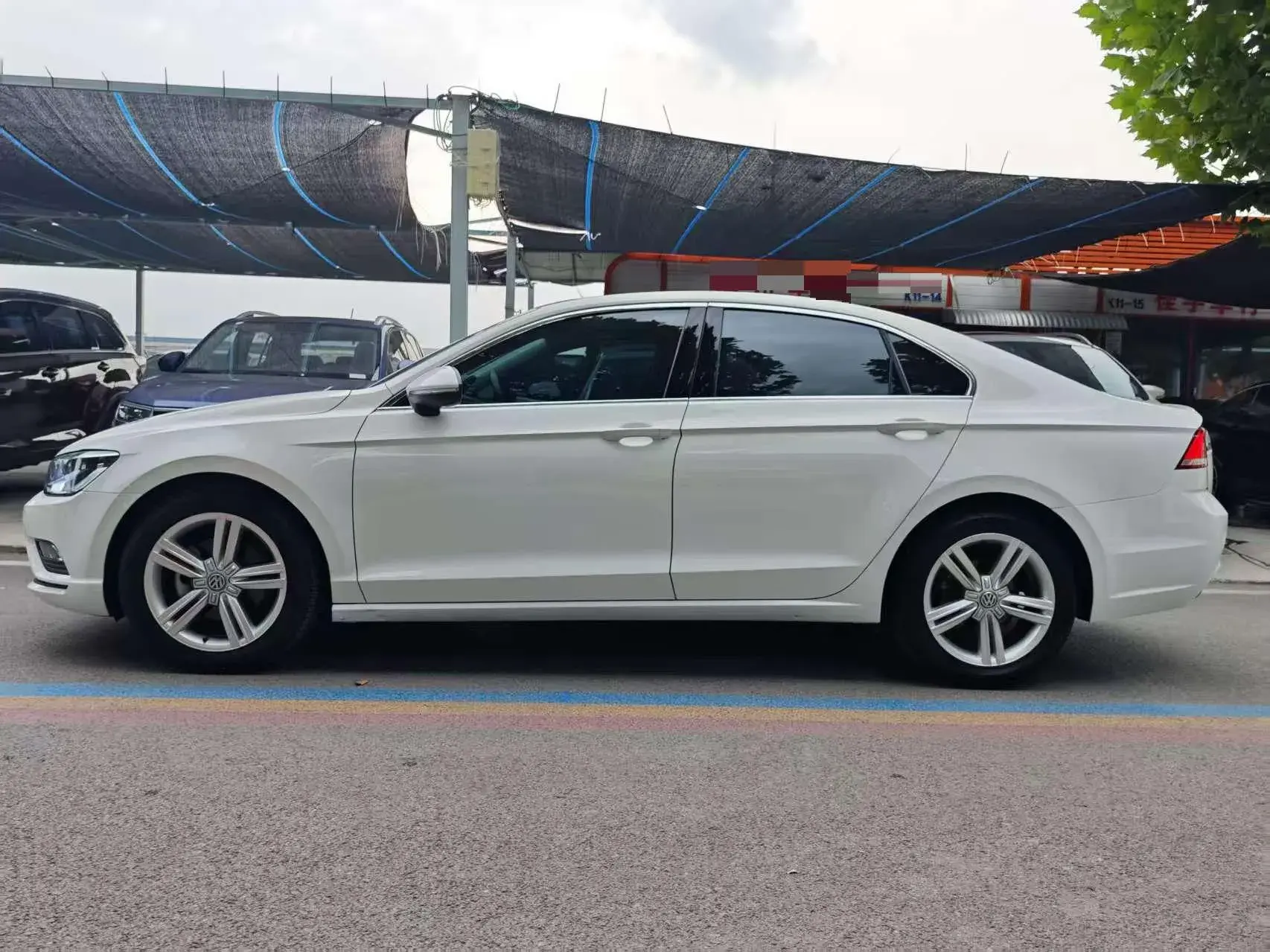 2018 VOLKSWAGEN LAMANDO thumbnail 4