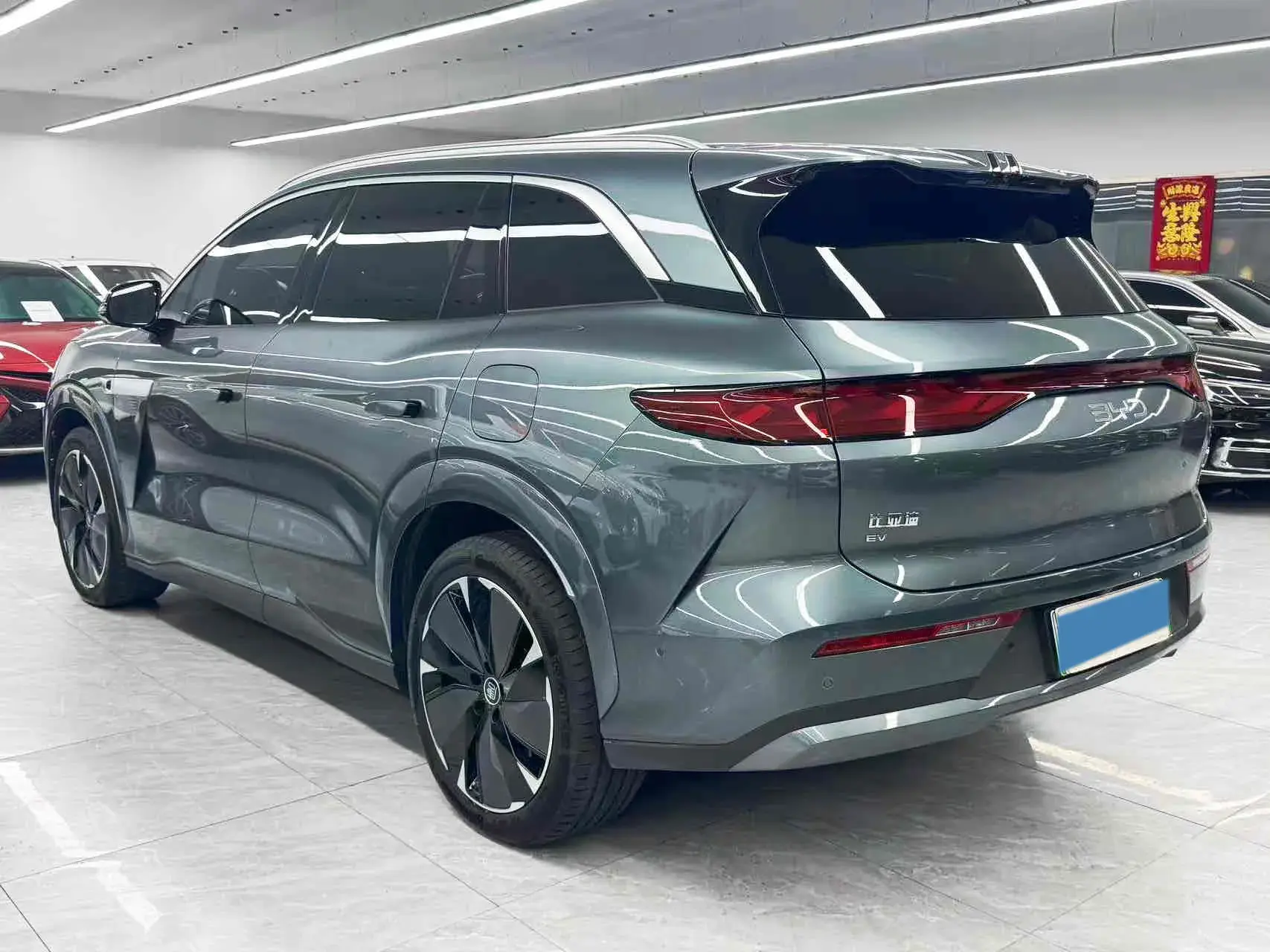 2025 BYD TANGL thumbnail 4