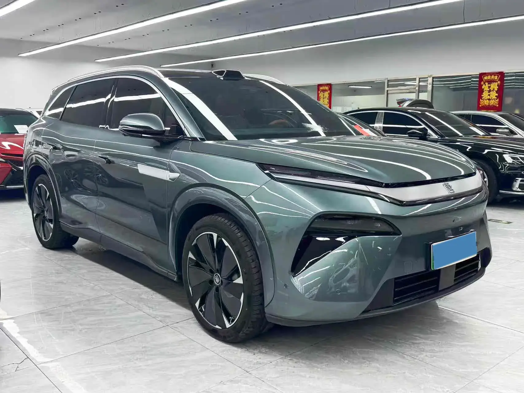 2025 BYD TANGL thumbnail 3