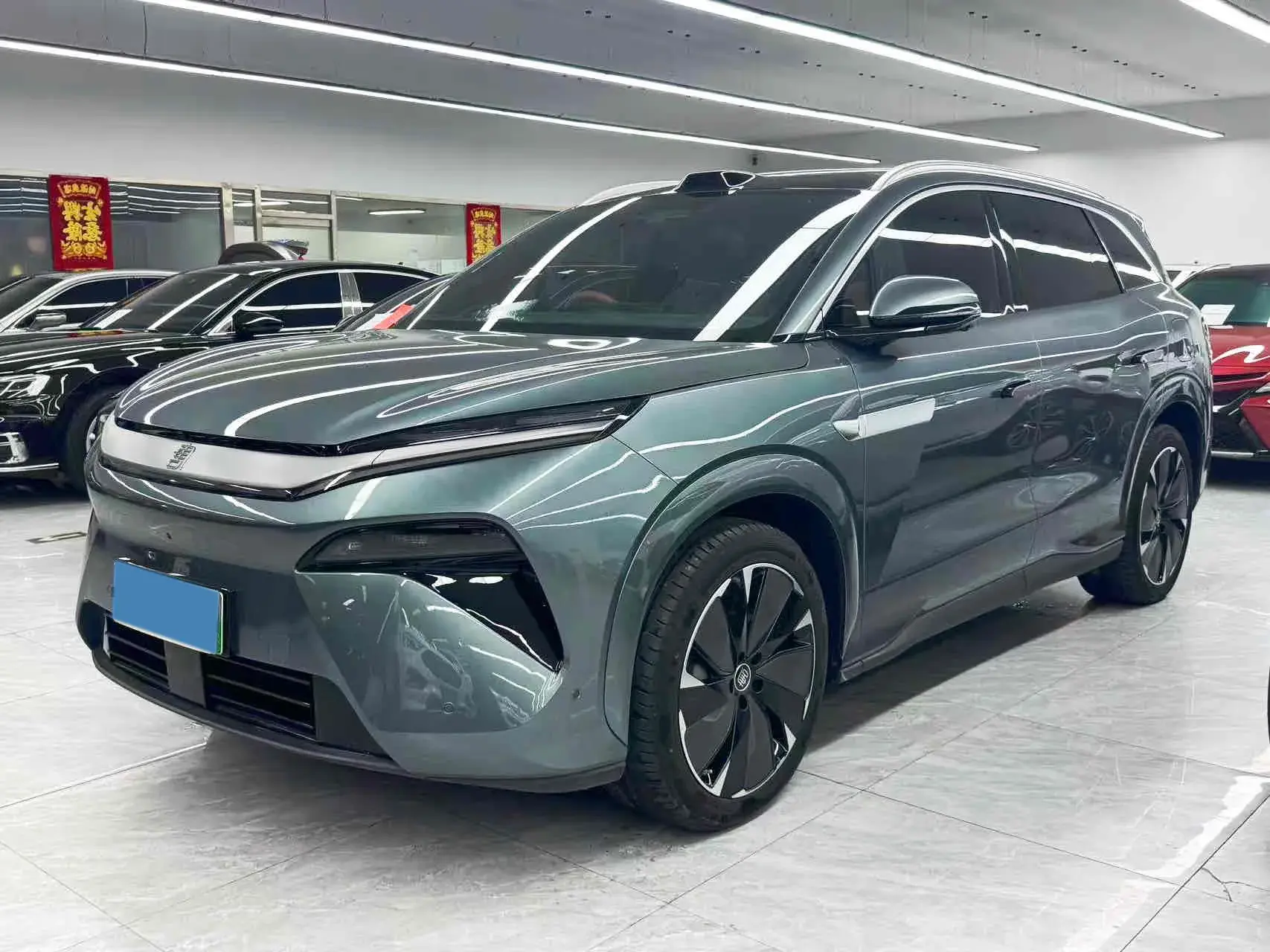 2025 BYD TANGL view 1