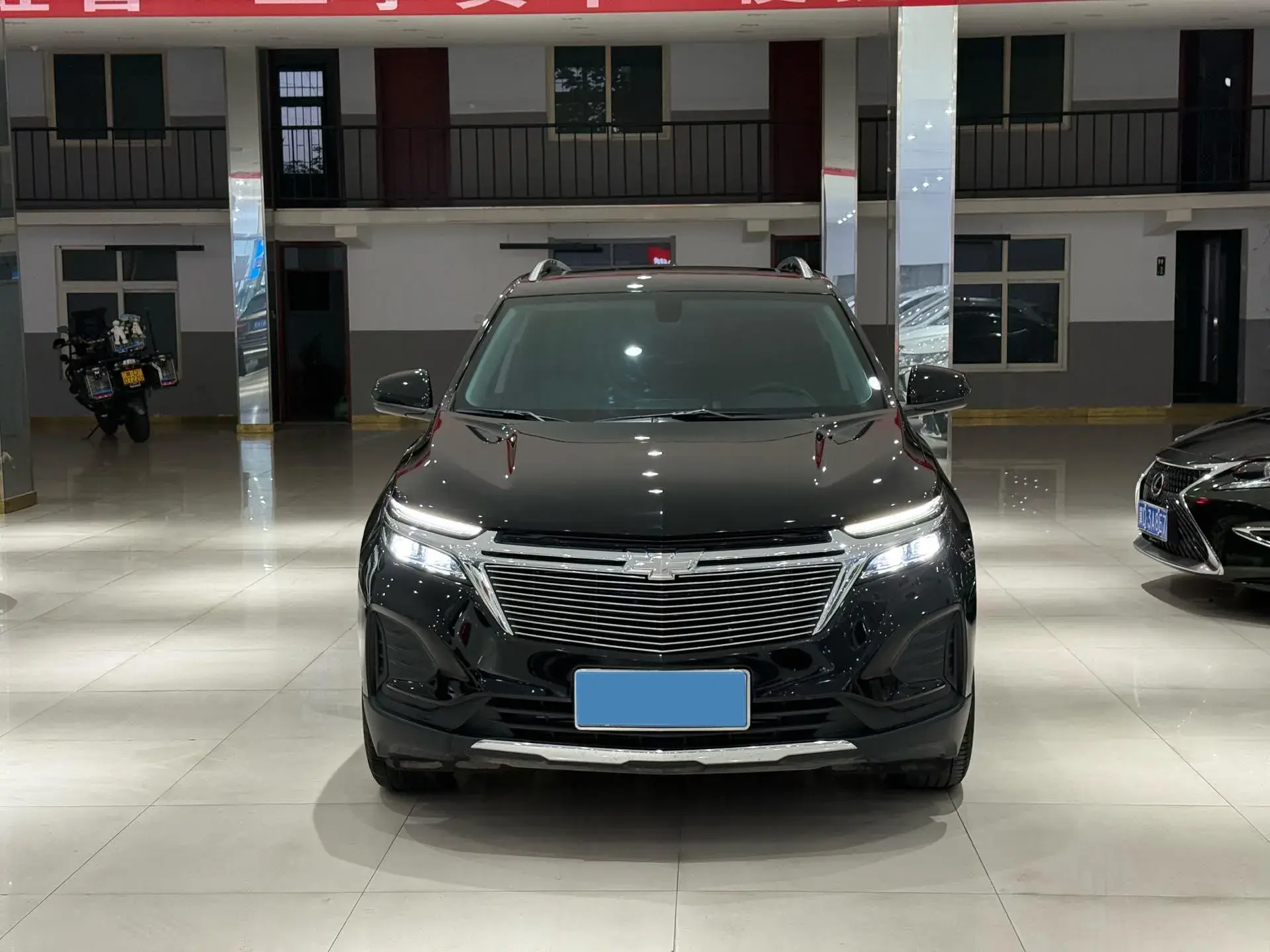 2022 CHEVROLET EQUINOX thumbnail 2