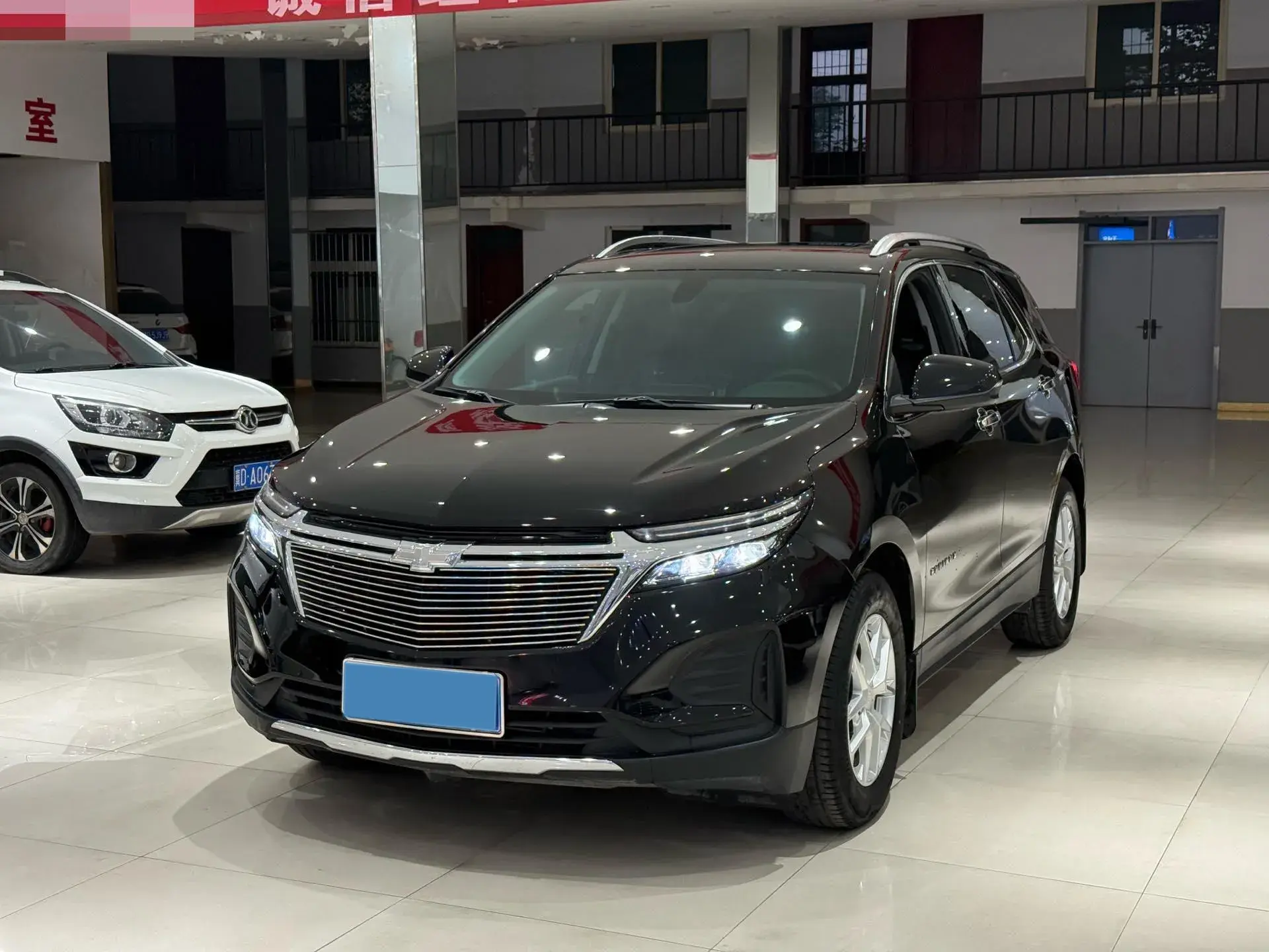 2022 CHEVROLET EQUINOX view 1