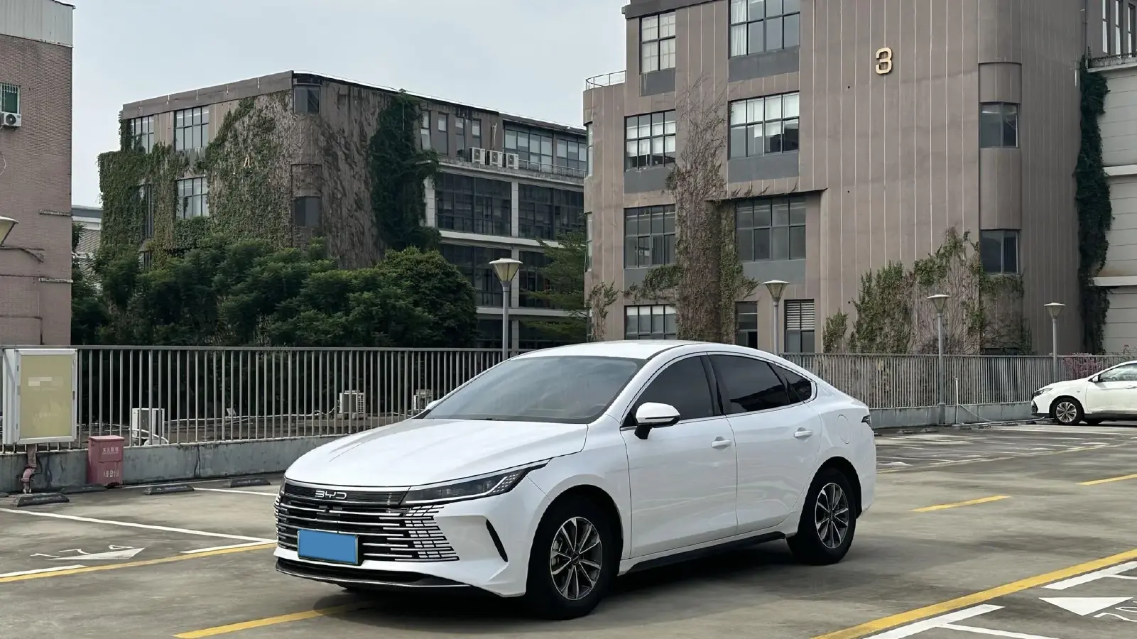 2024 BYD Destroyer 05 1.5L 110HP L4 E-CVT PHEV 8.3KWH