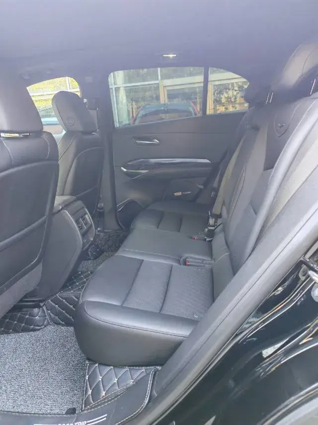 2022 CADILLAC XT4 thumbnail 4