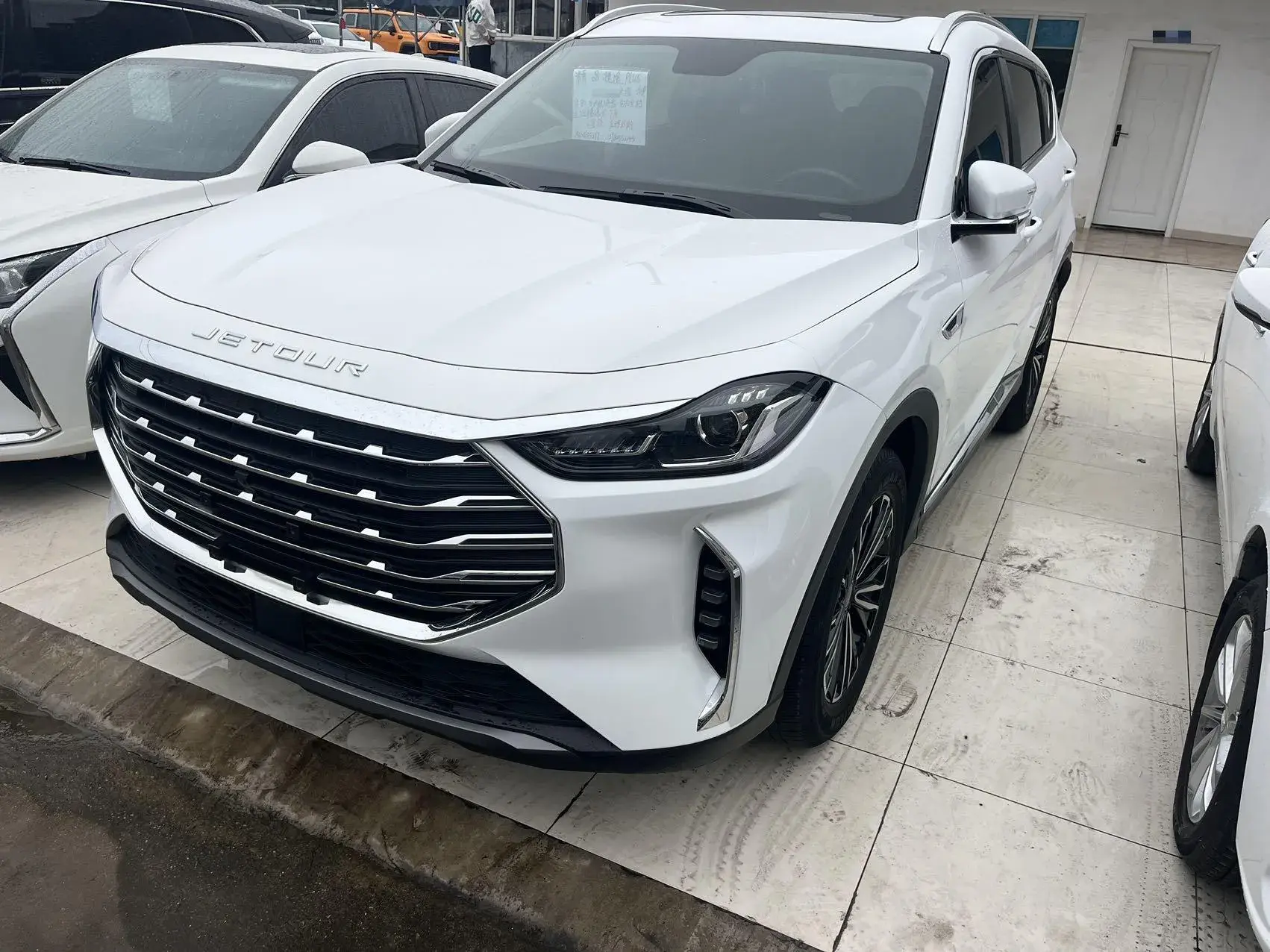 2021 JETOUR X70 view 1