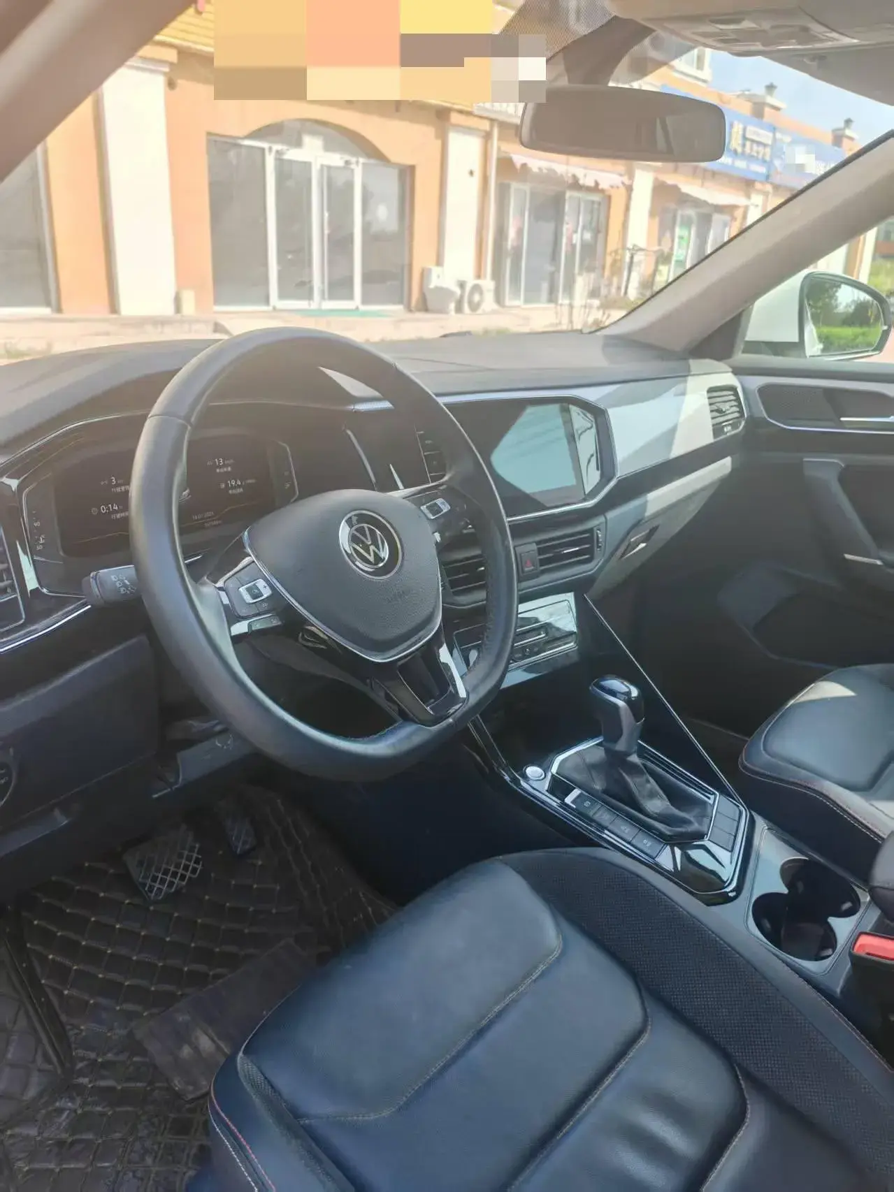 2022 VOLKSWAGEN TAYRON thumbnail 4