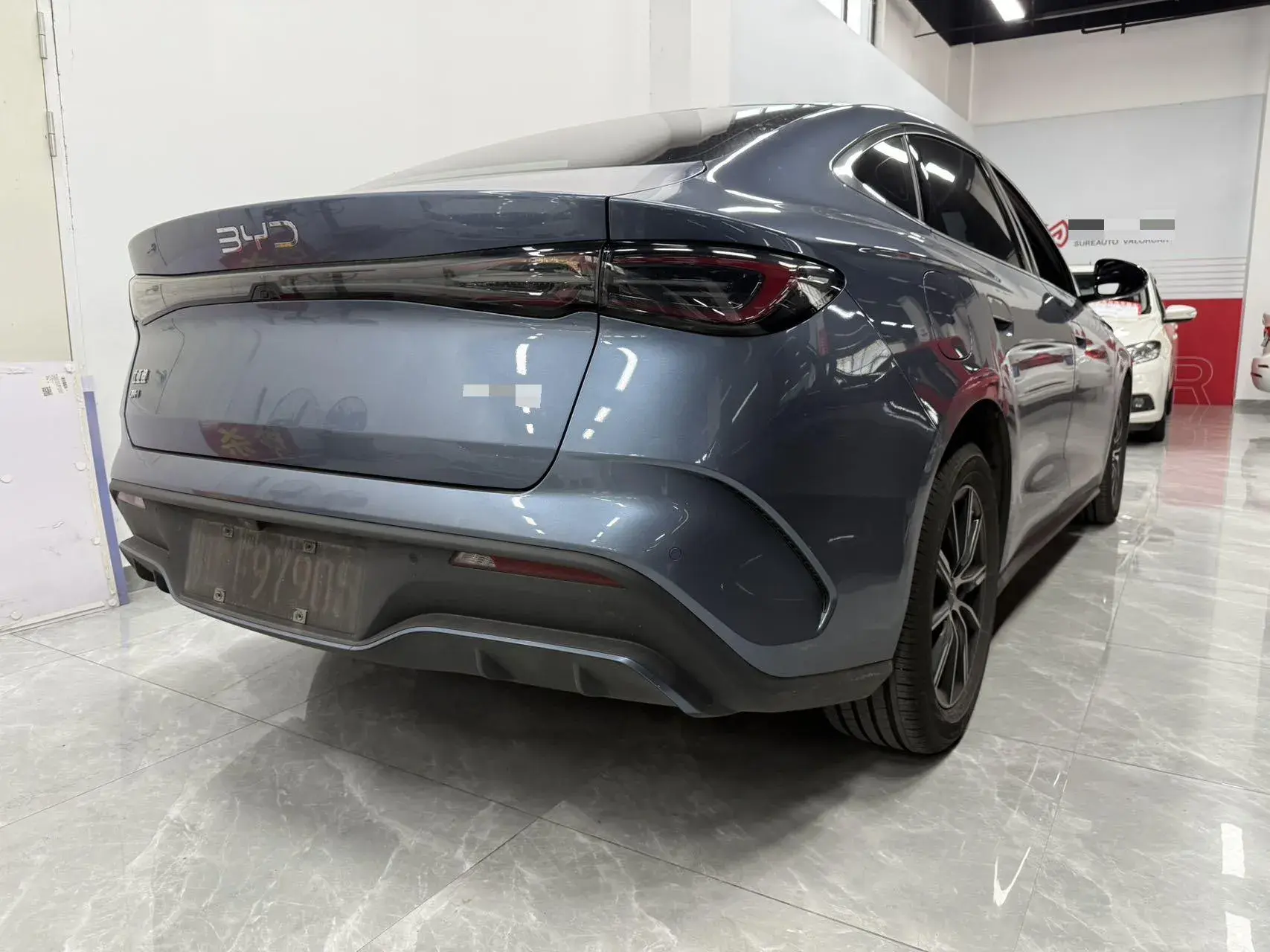 2024 BYD SEAL thumbnail 4