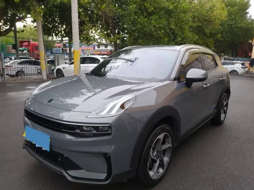 2023 LYNK&CO 06 view 1