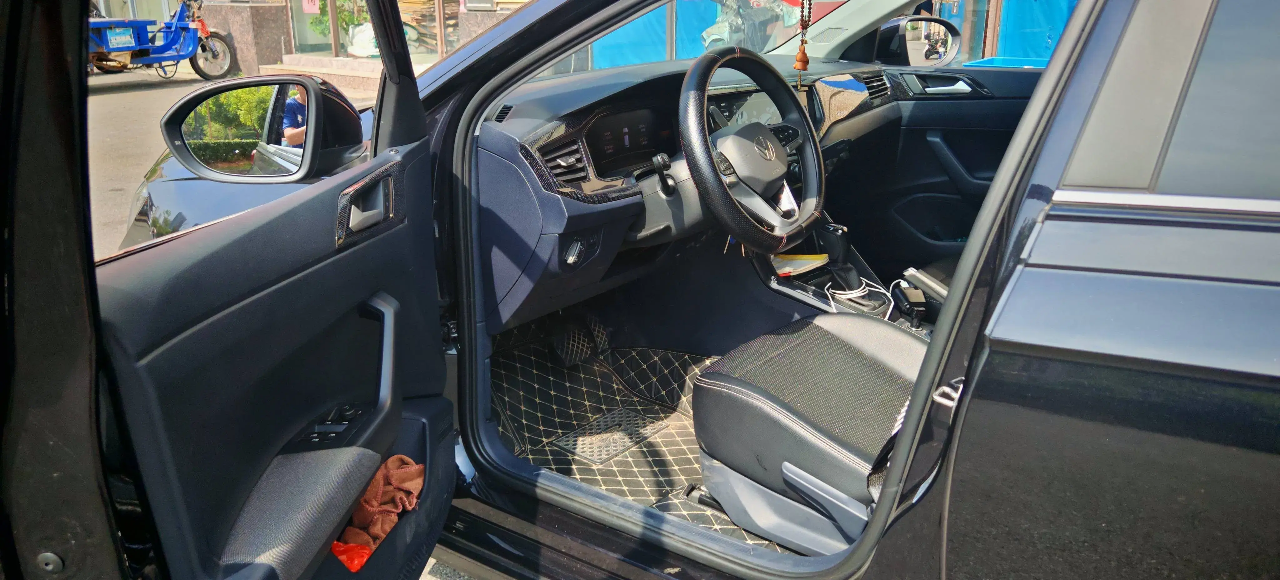 2023 VOLKSWAGEN LAVIDA thumbnail 2