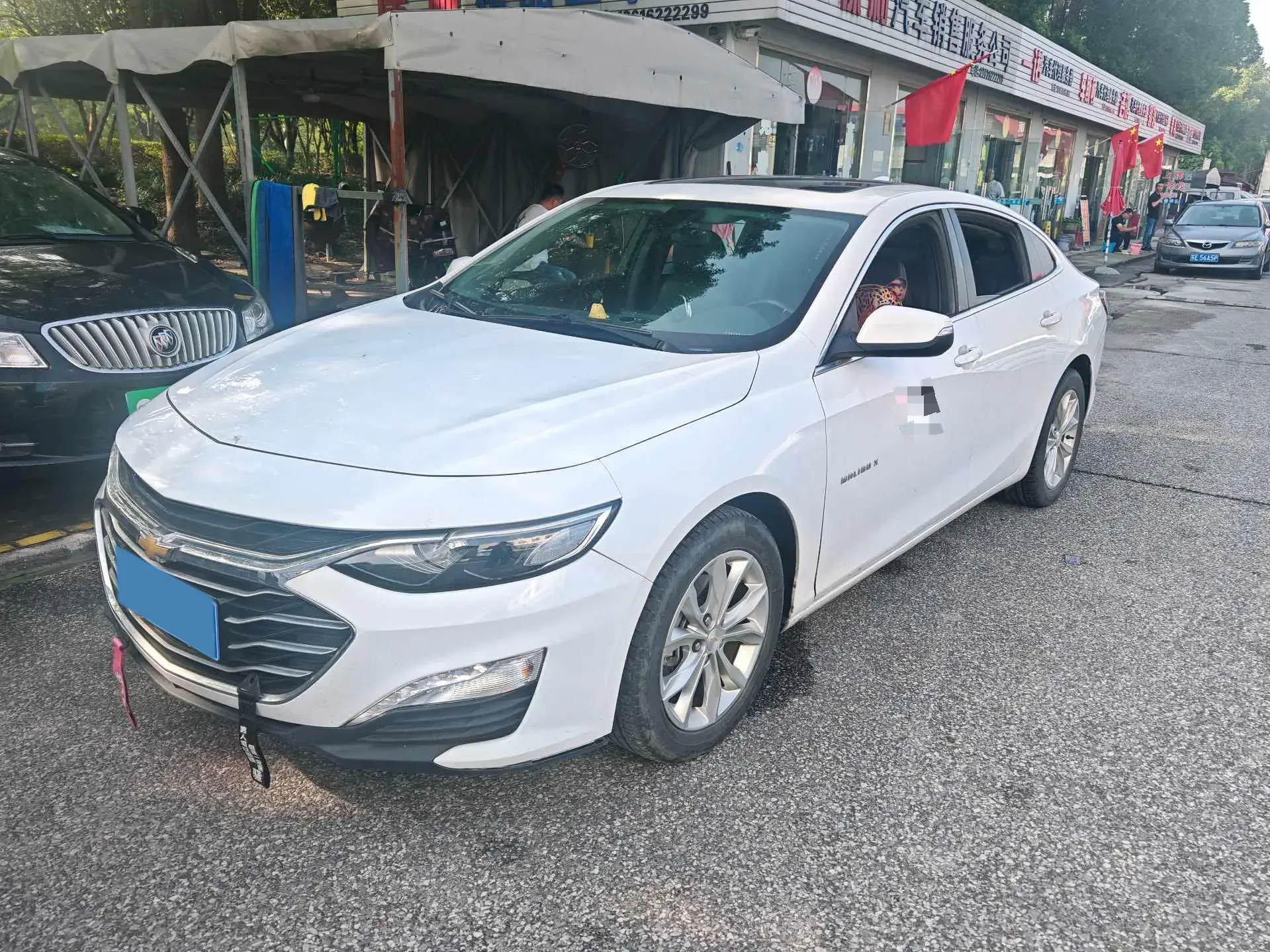 2021 CHEVROLET MALIBU view 1