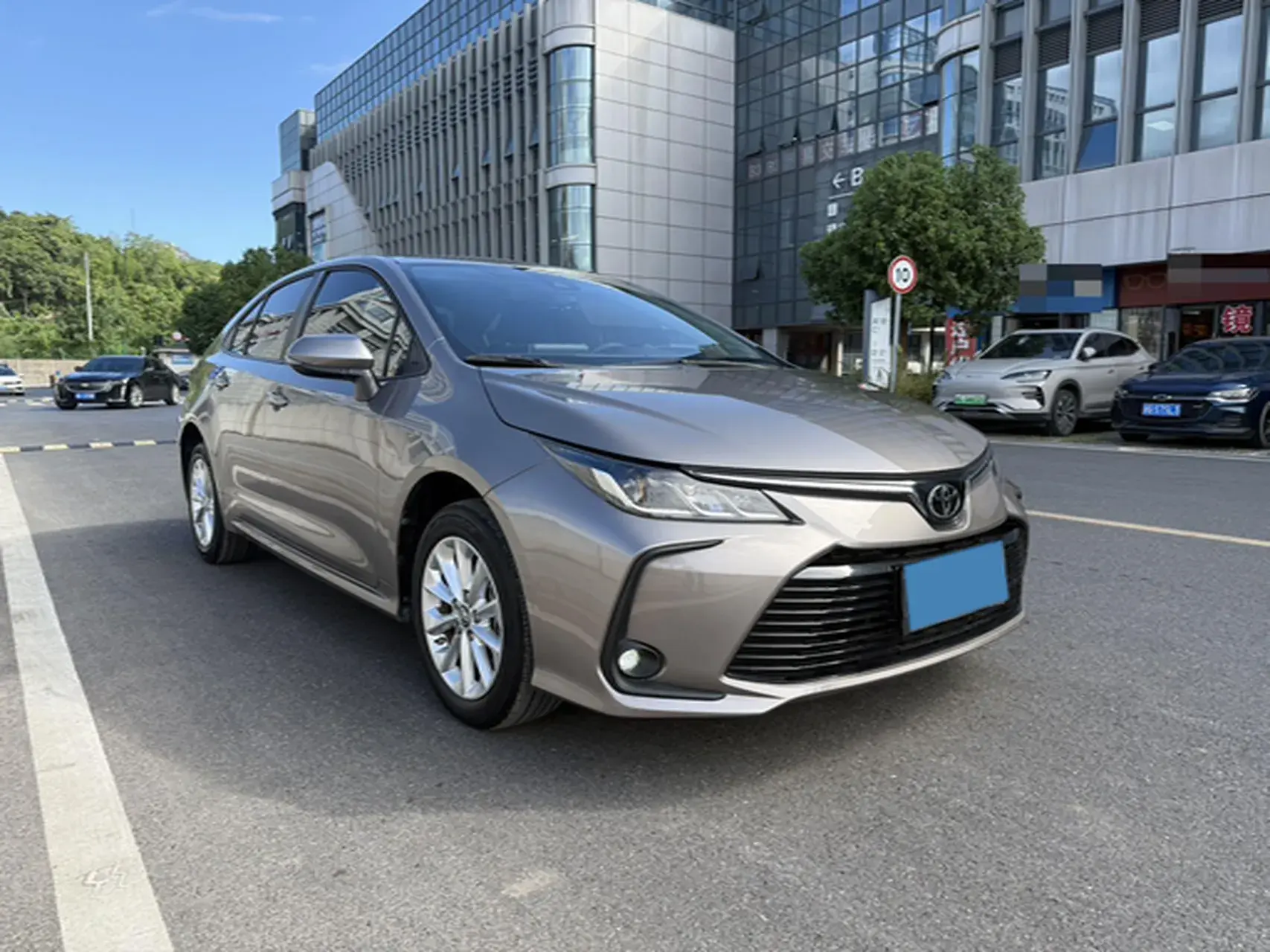 2021 TOYOTA COROLLA thumbnail 3