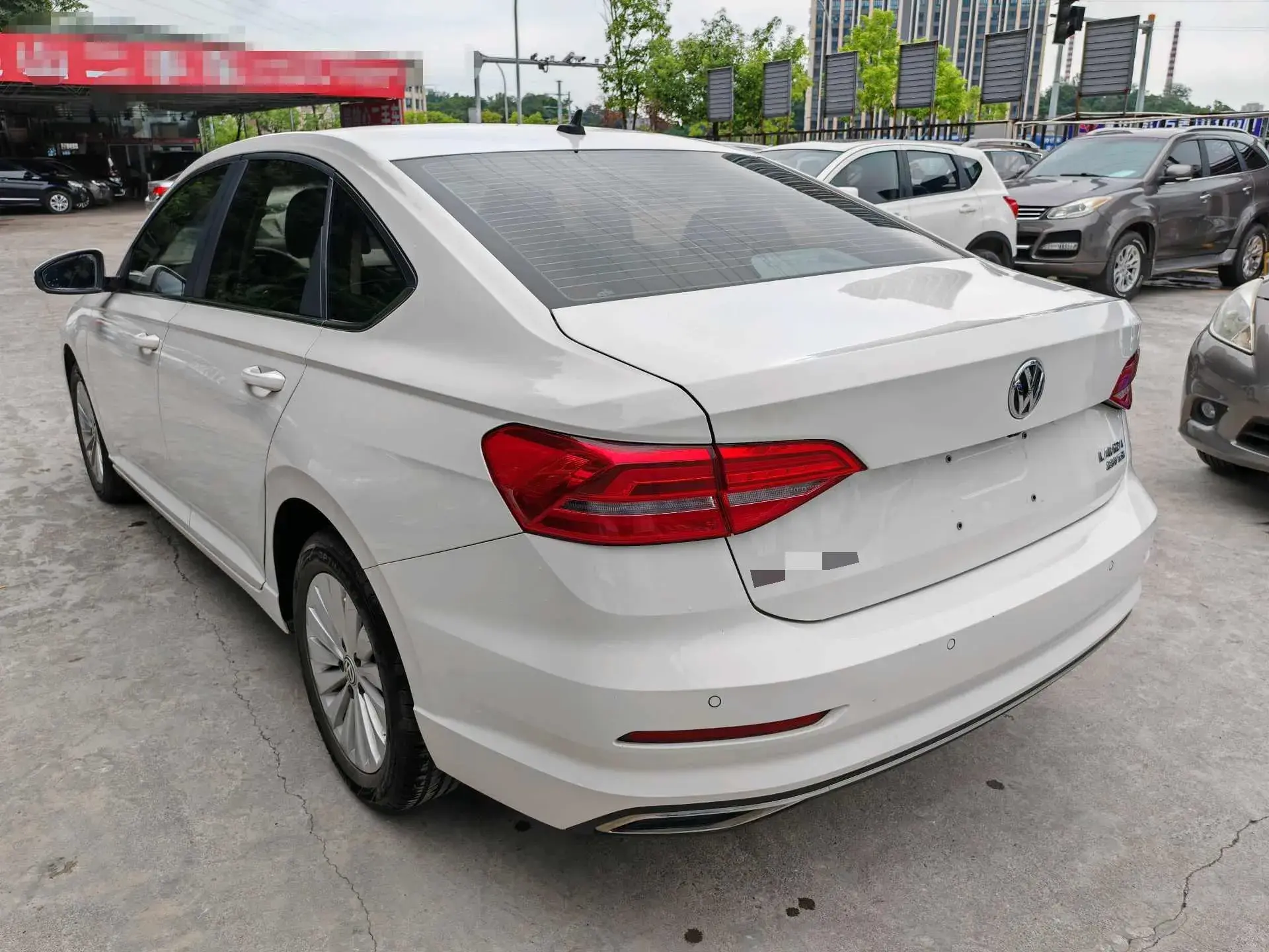 2019 VOLKSWAGEN LAVIDA thumbnail 4