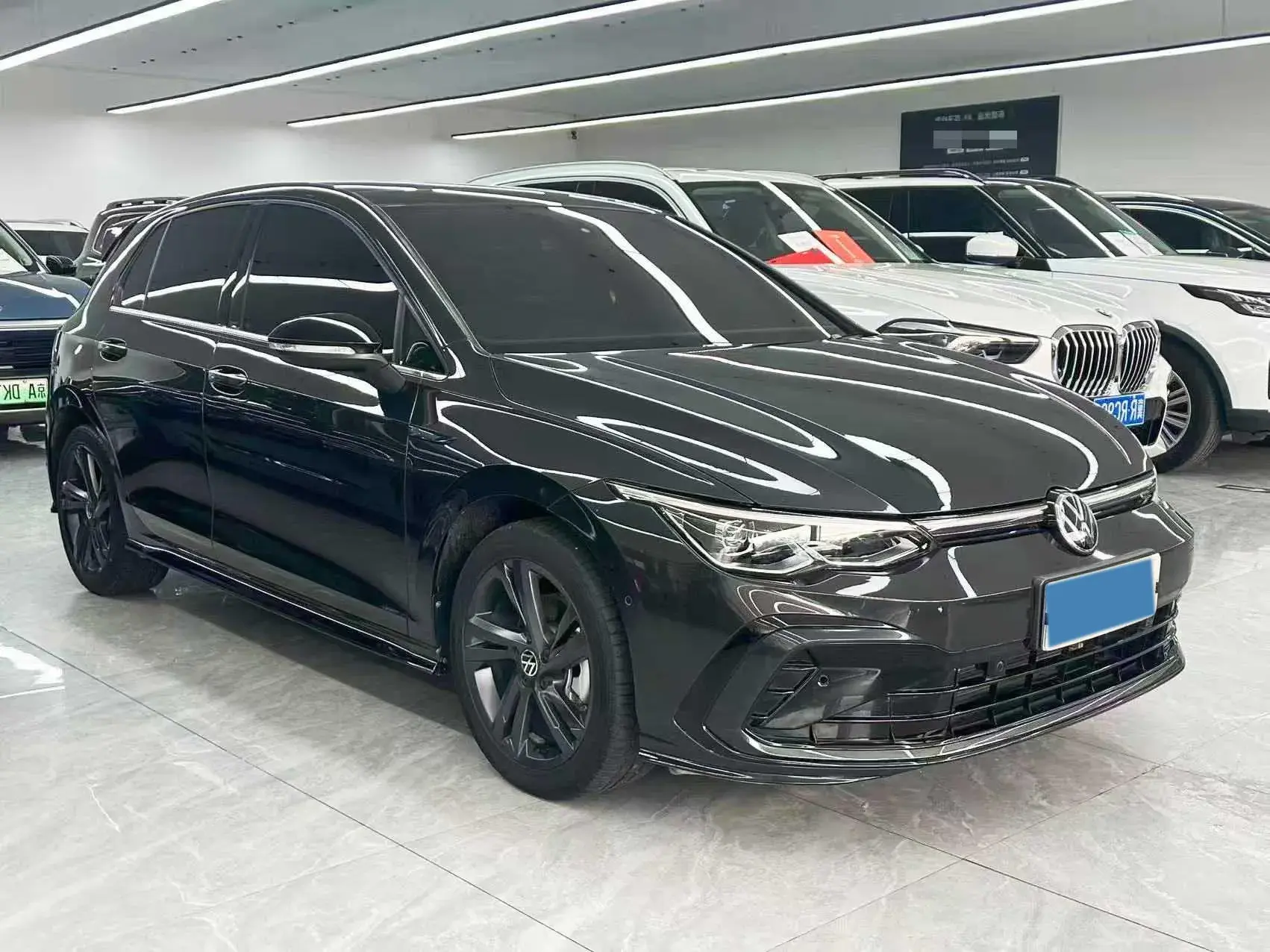 2023 VOLKSWAGEN GOLF thumbnail 3