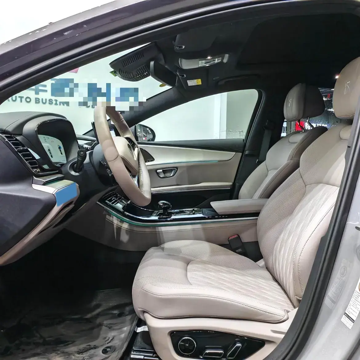 2025 BYD HAN thumbnail 4