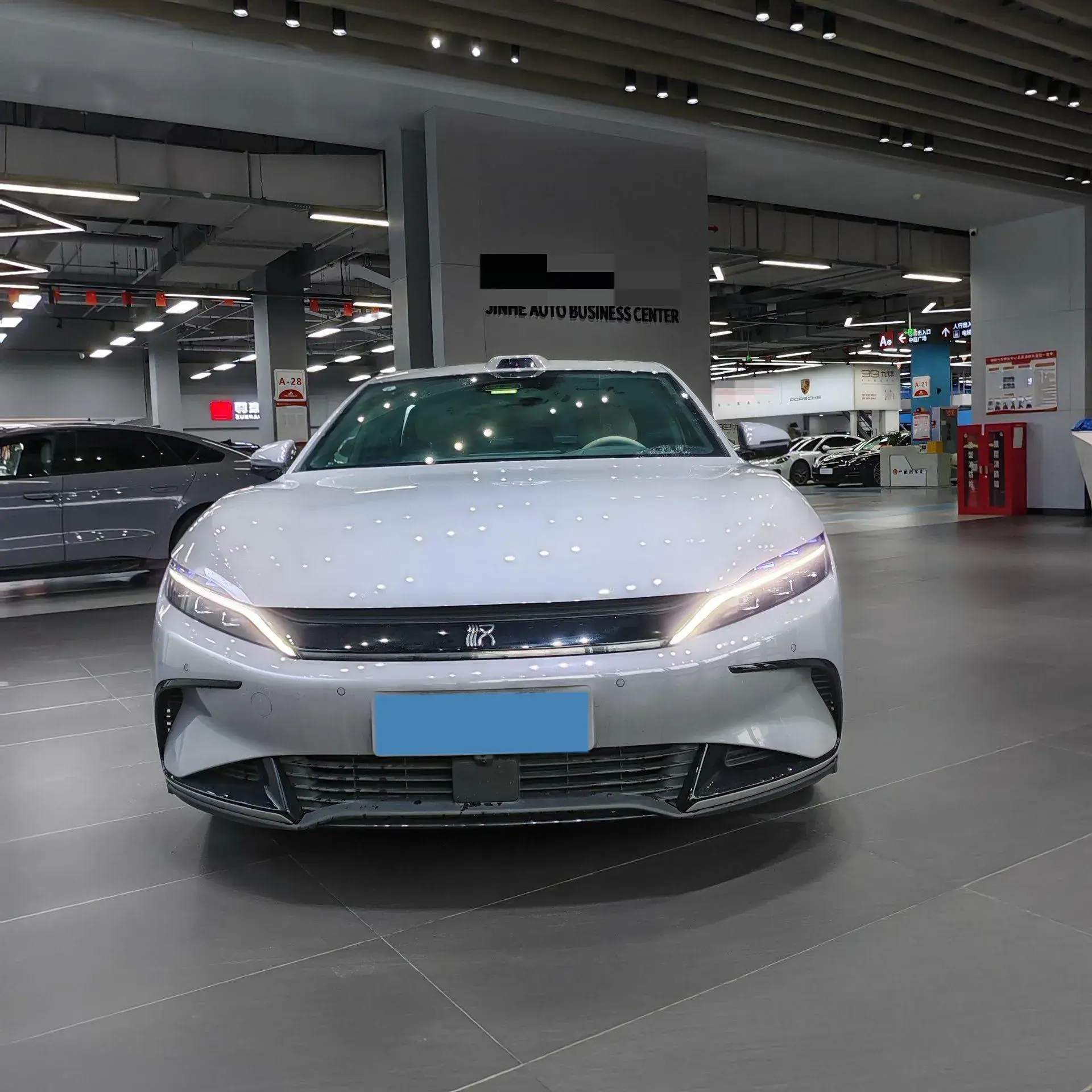 2025 BYD HAN thumbnail 2