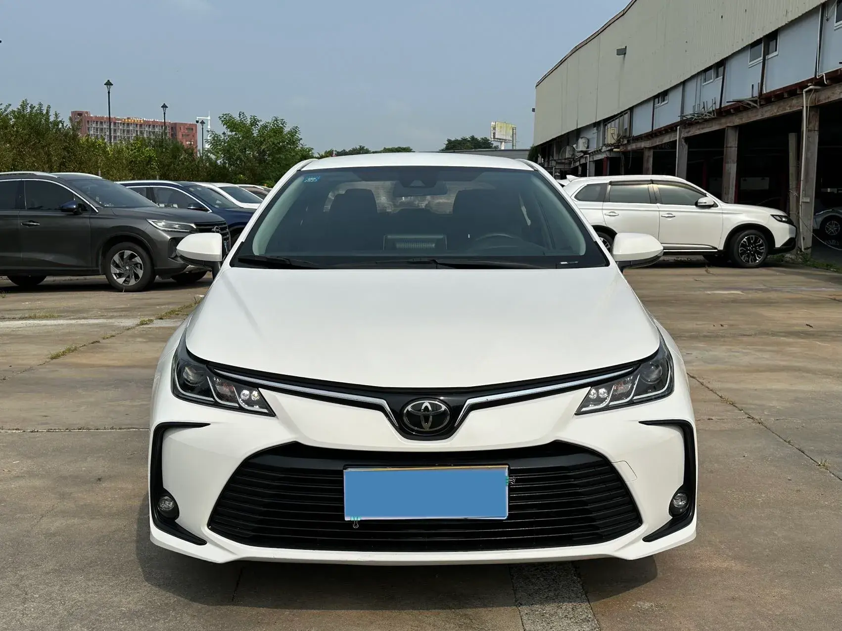 2019 TOYOTA COROLLA thumbnail 2
