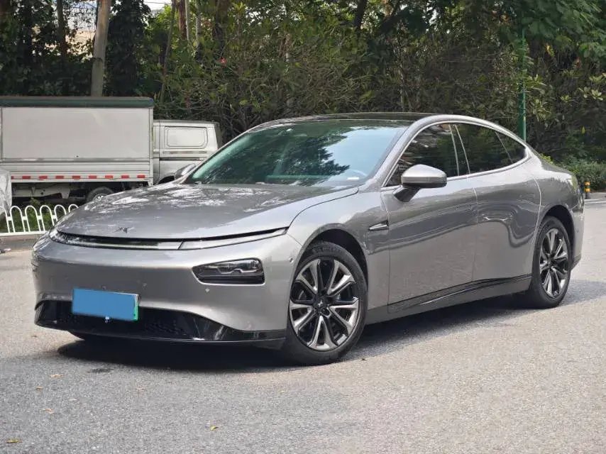 2020 XPENG P7 view 1
