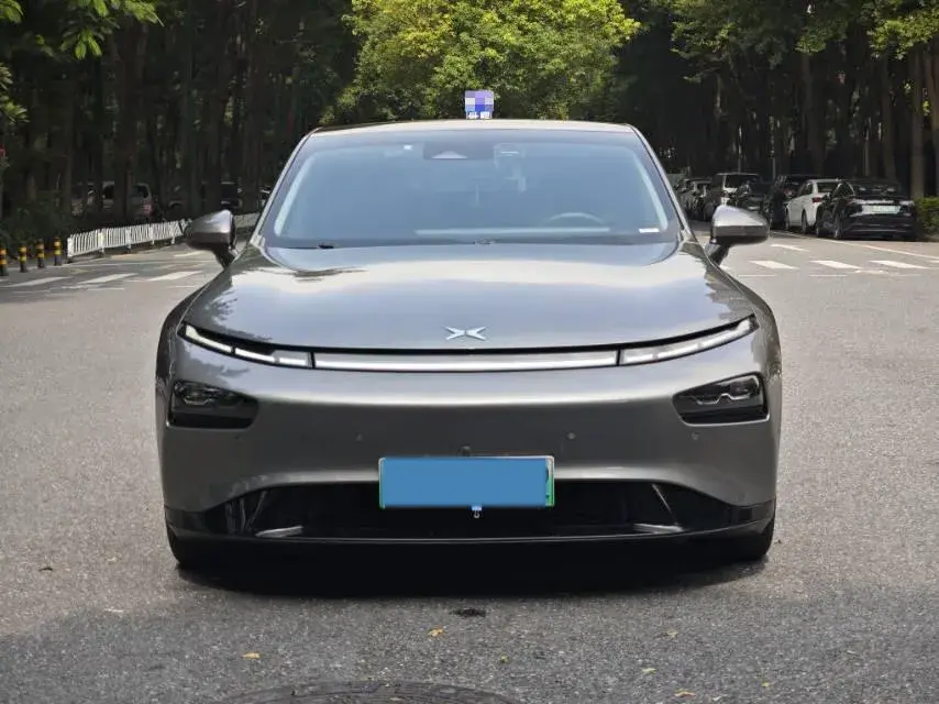 2020 XPENG P7 thumbnail 2