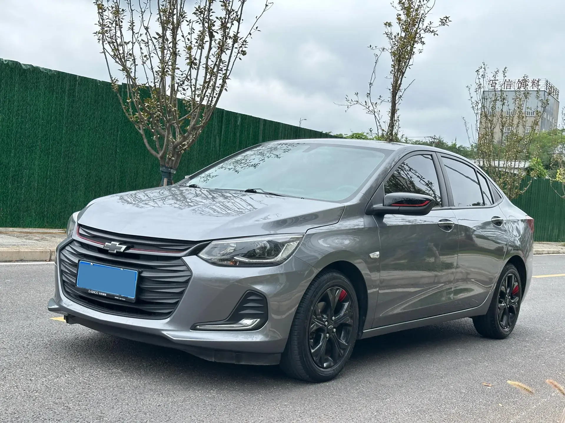 2016 CHEVROLET CAVALIER view 1