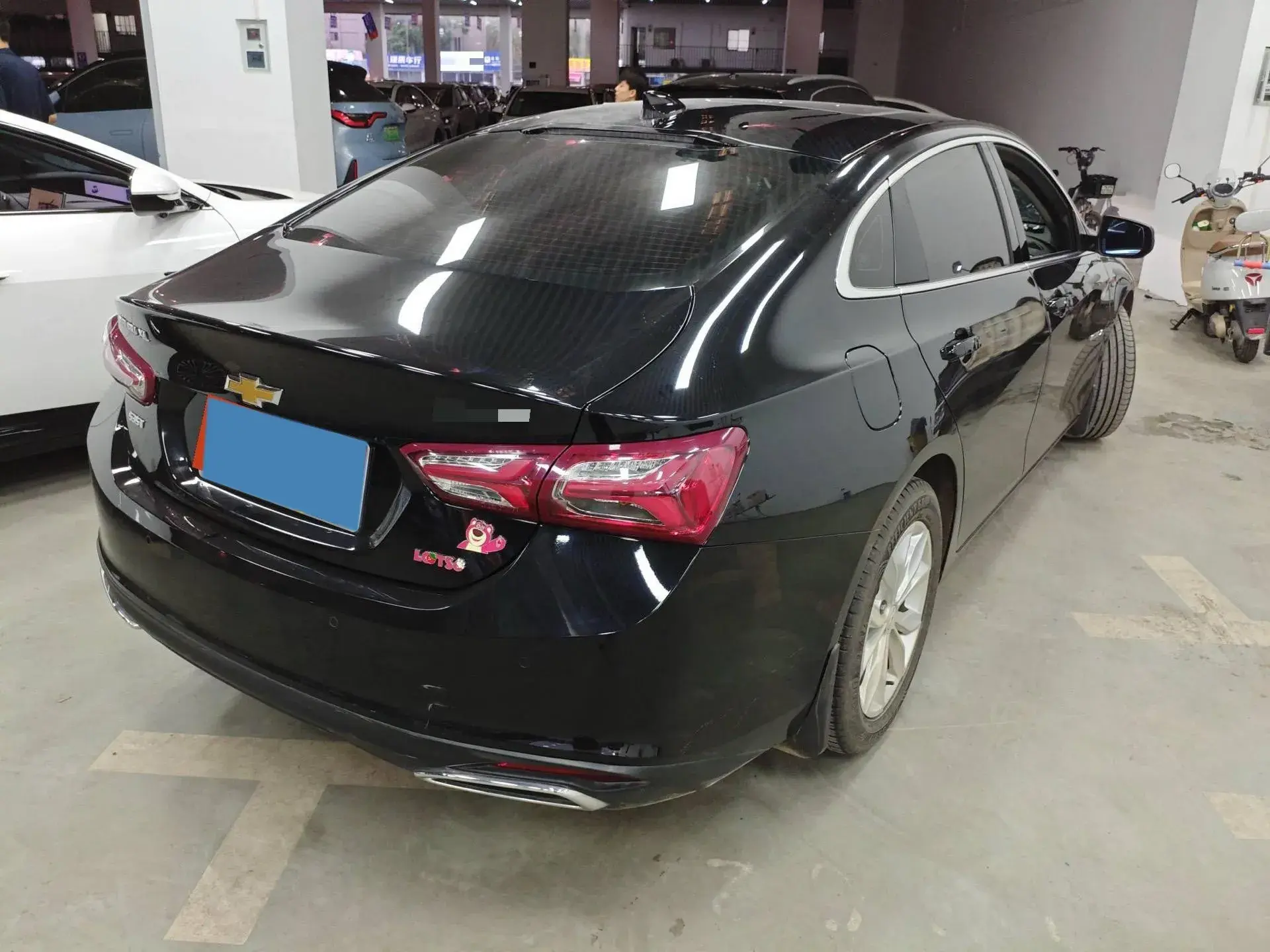 2021 CHEVROLET MALIBU thumbnail 4