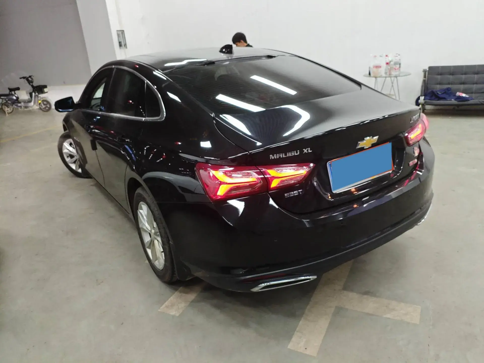 2021 CHEVROLET MALIBU thumbnail 3