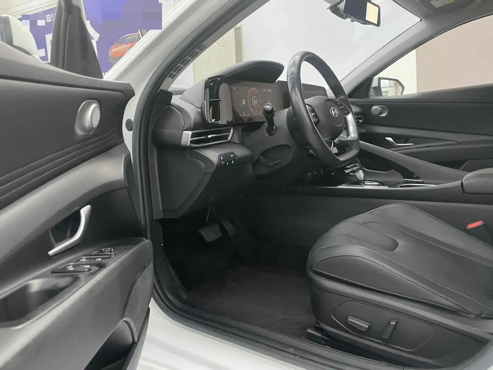 2022 HYUNDAI ELANTRA thumbnail 4