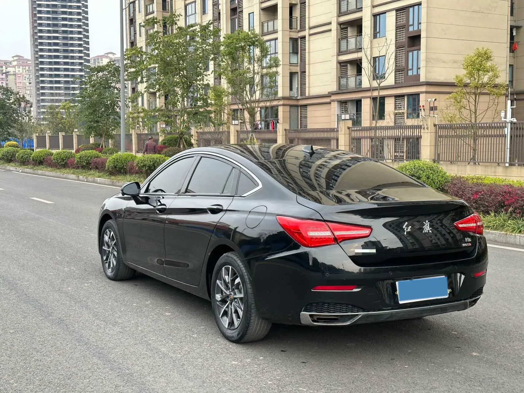 2020 HONGQI H5 thumbnail 4