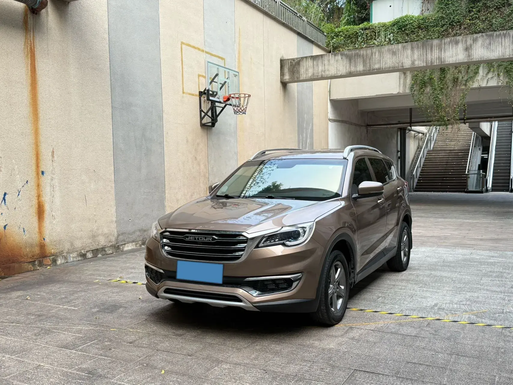 2018 JETOUR X70 view 1