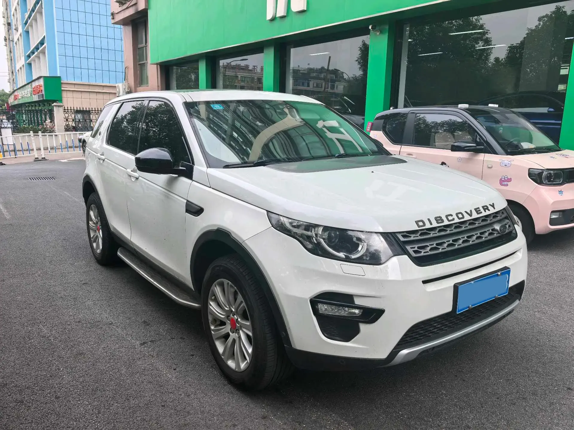 2018 LAND ROVER thumbnail 3