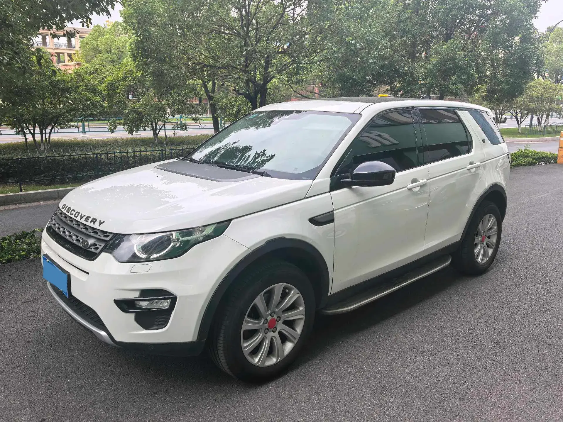 2018 LAND ROVER view 1