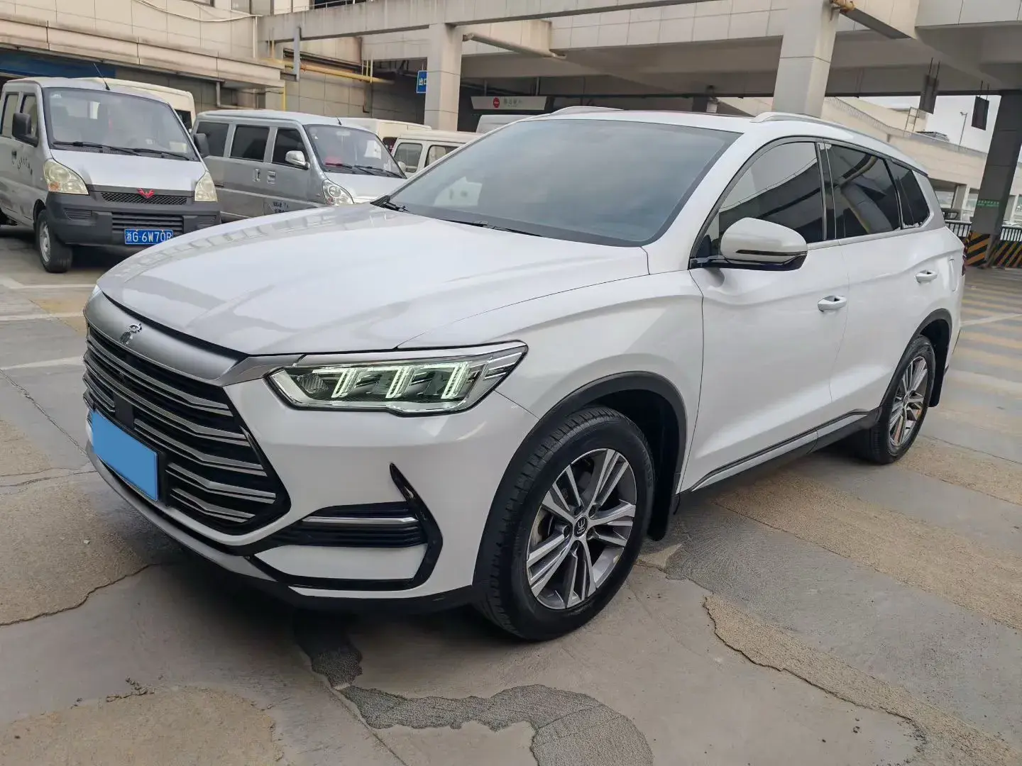 2021 BYD SONG view 1