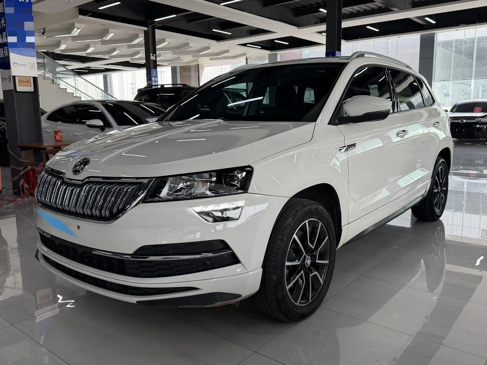 2022 SKODA KAROQ view 1