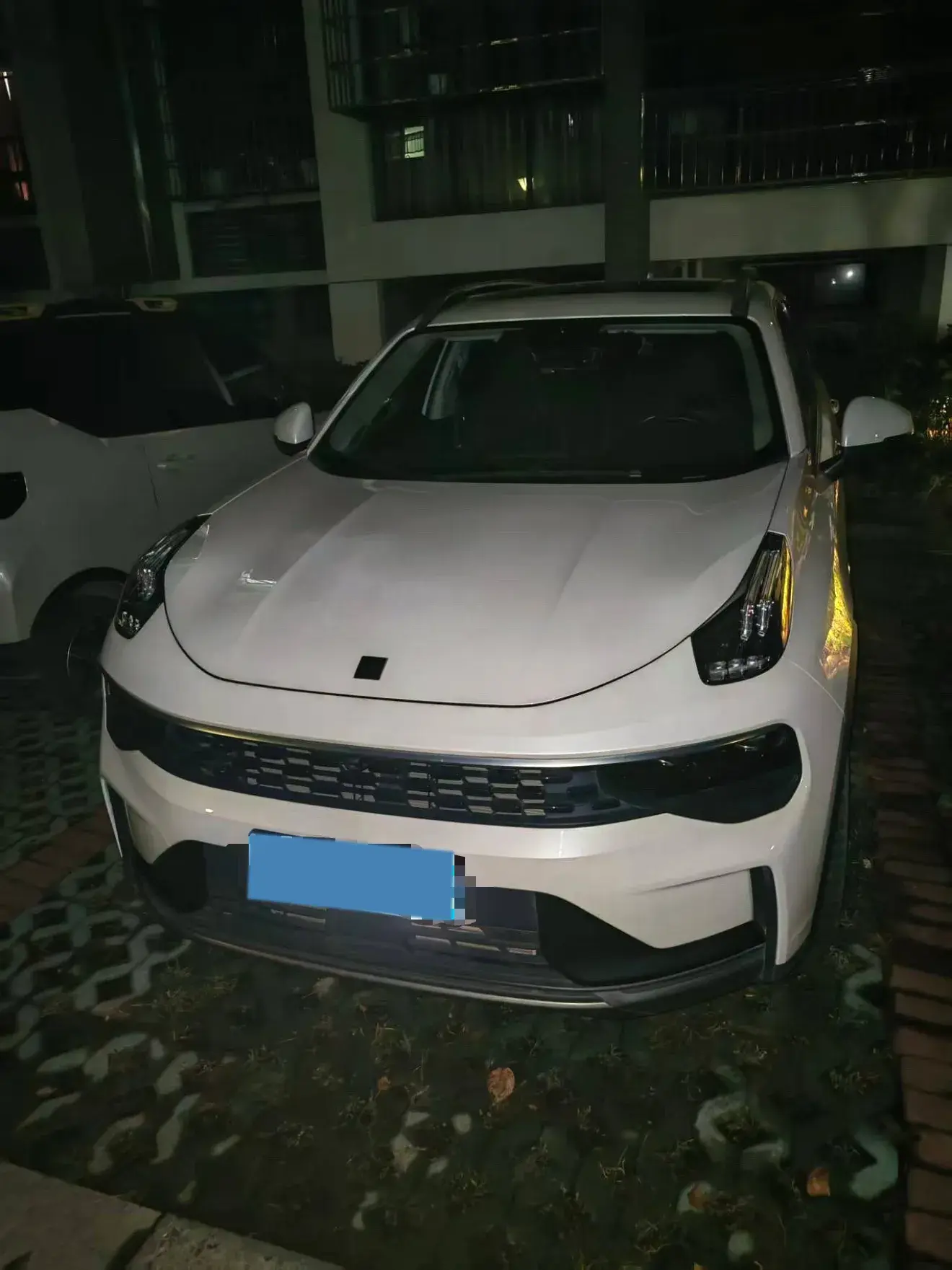 2021 LYNK&CO 01 view 1