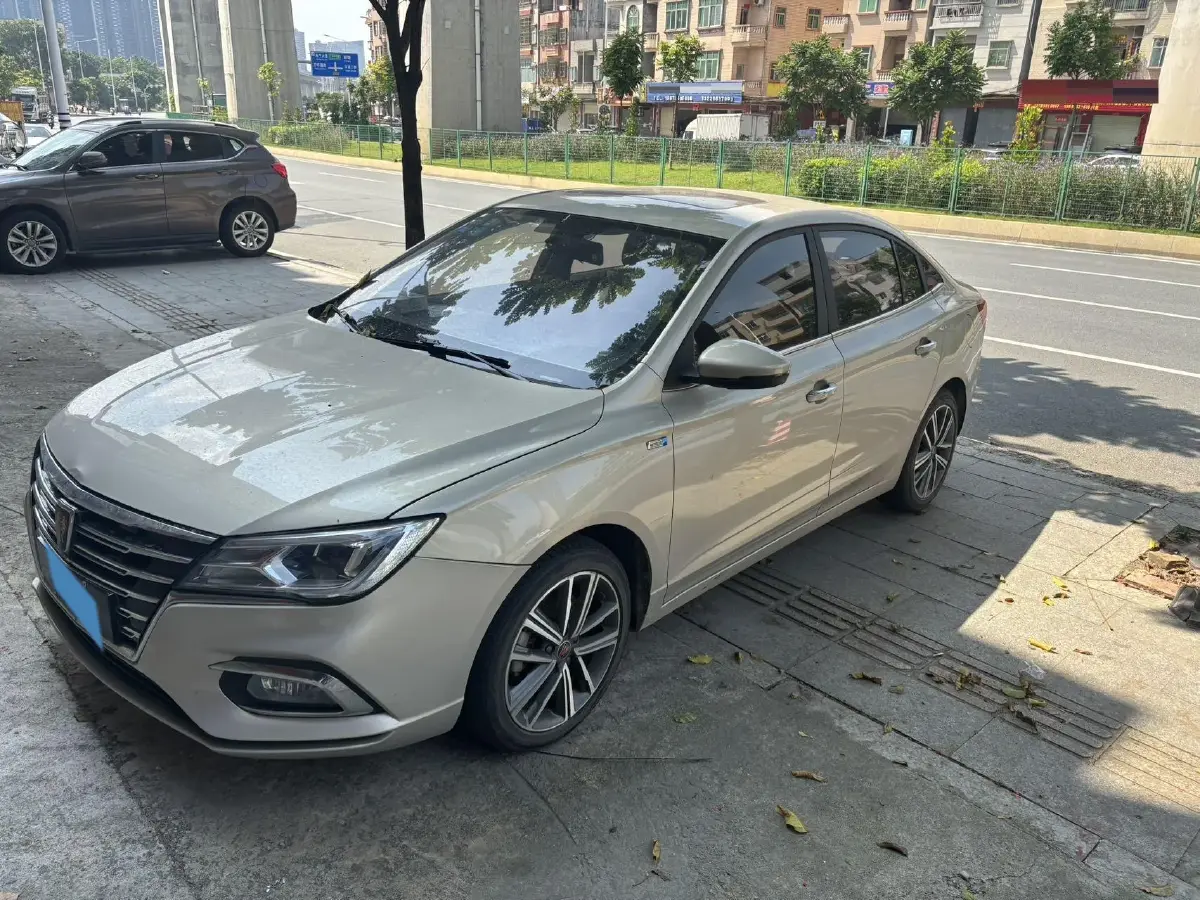 2020 Roewe i5 1.5T 169HP L4 7DCT 2020 Roewe i5 1.5T 169HP L4 7DCT