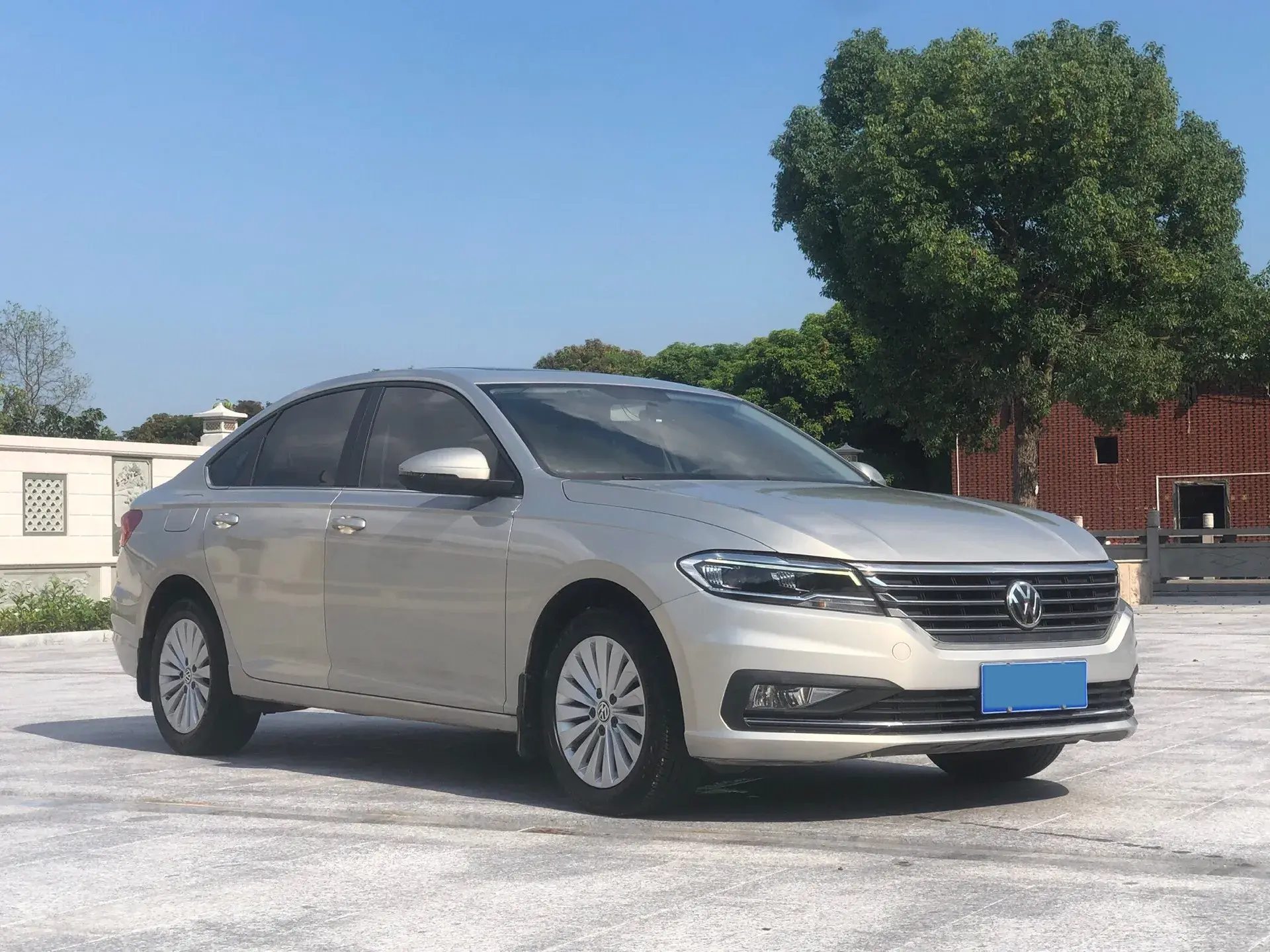 2018 VOLKSWAGEN LAVIDA thumbnail 3