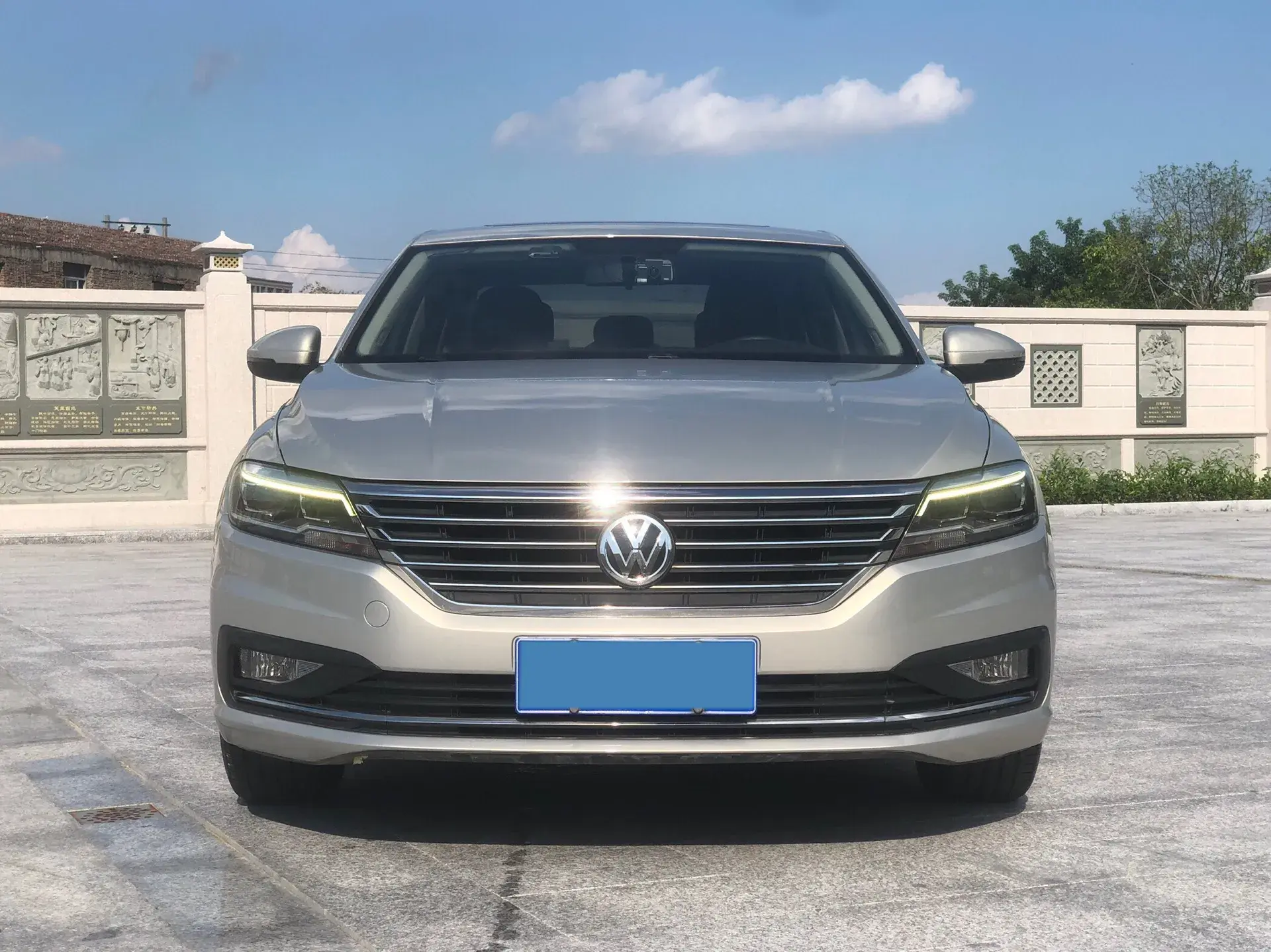2018 VOLKSWAGEN LAVIDA thumbnail 2
