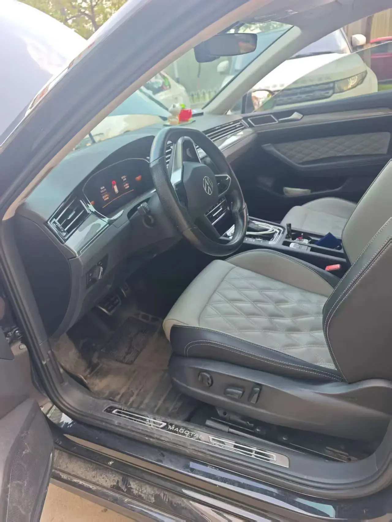 2023 VOLKSWAGEN MAGOTAN thumbnail 2