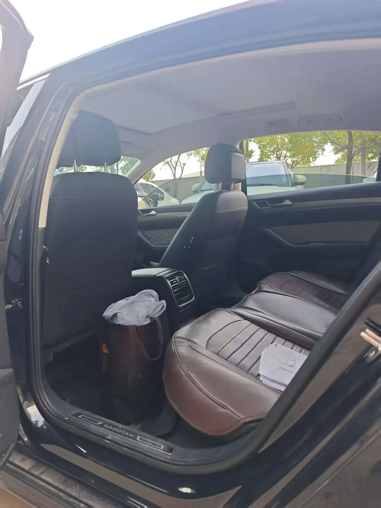 2023 VOLKSWAGEN MAGOTAN thumbnail 3